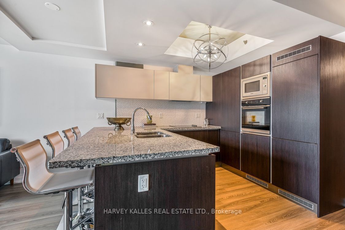 220 George Street 702 Property Photo 6