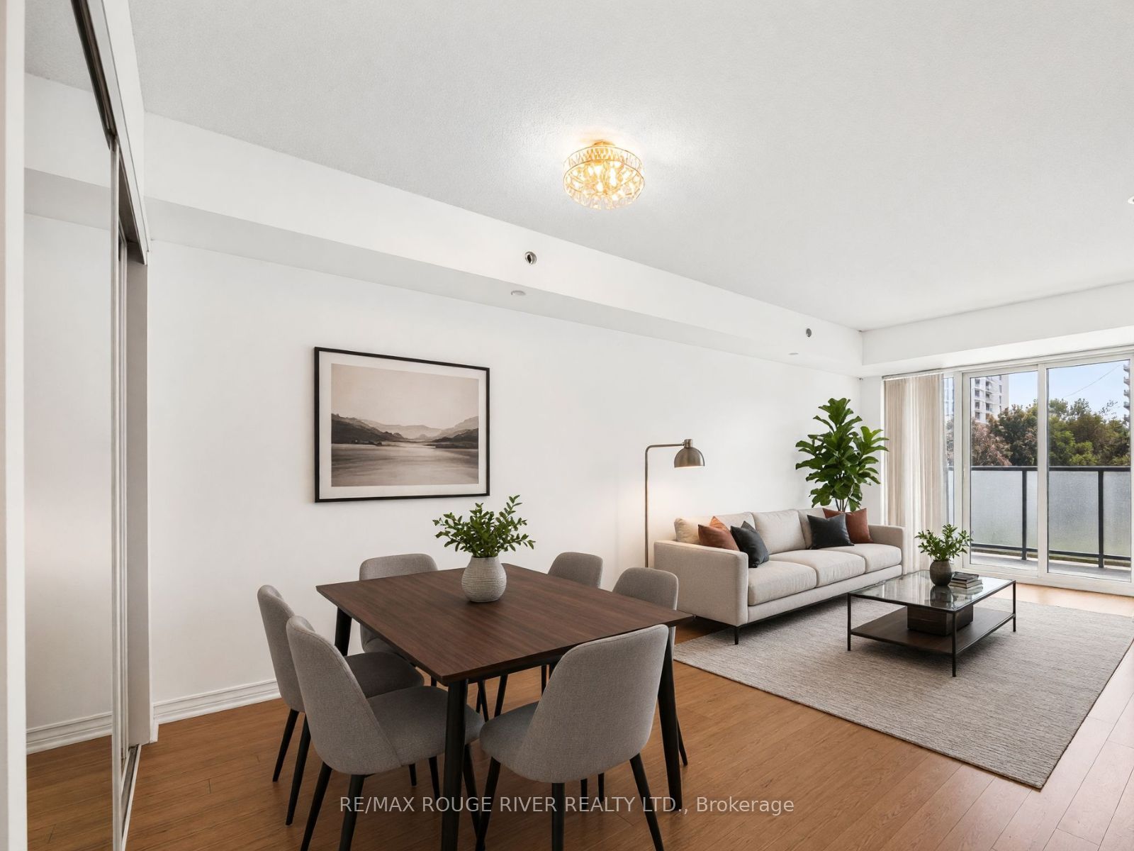 35 Saranac Boulevard 330 Property Photo 6