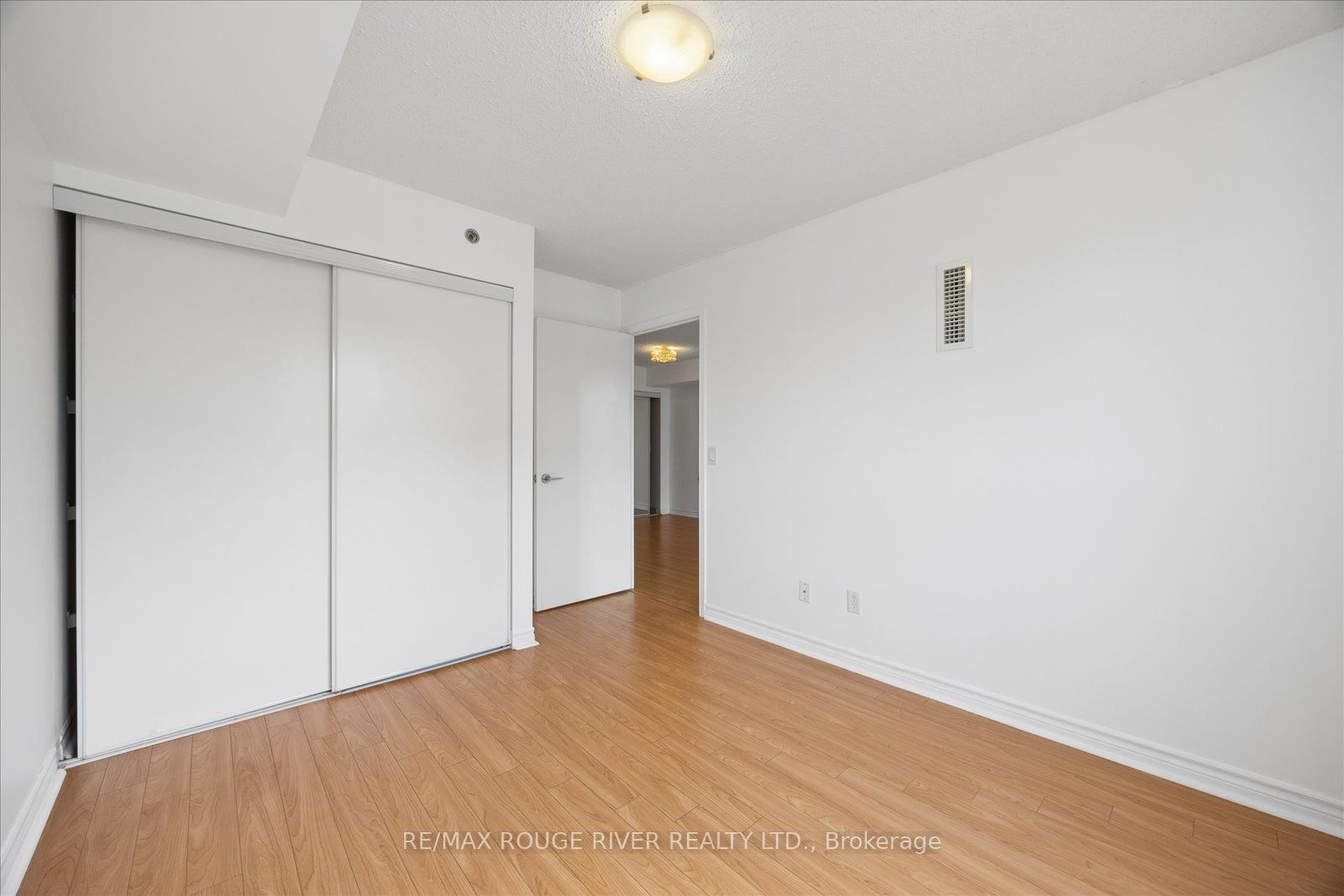 35 Saranac Boulevard 330 Property Photo 13