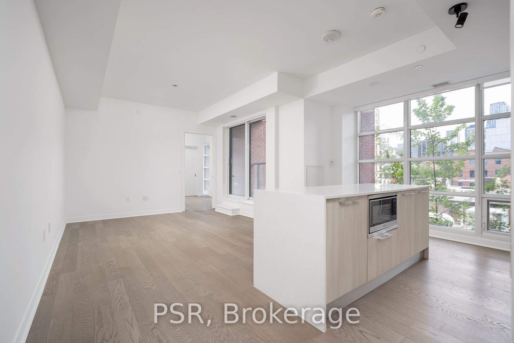 501 Adelaide Street W 401 Property Photo 2