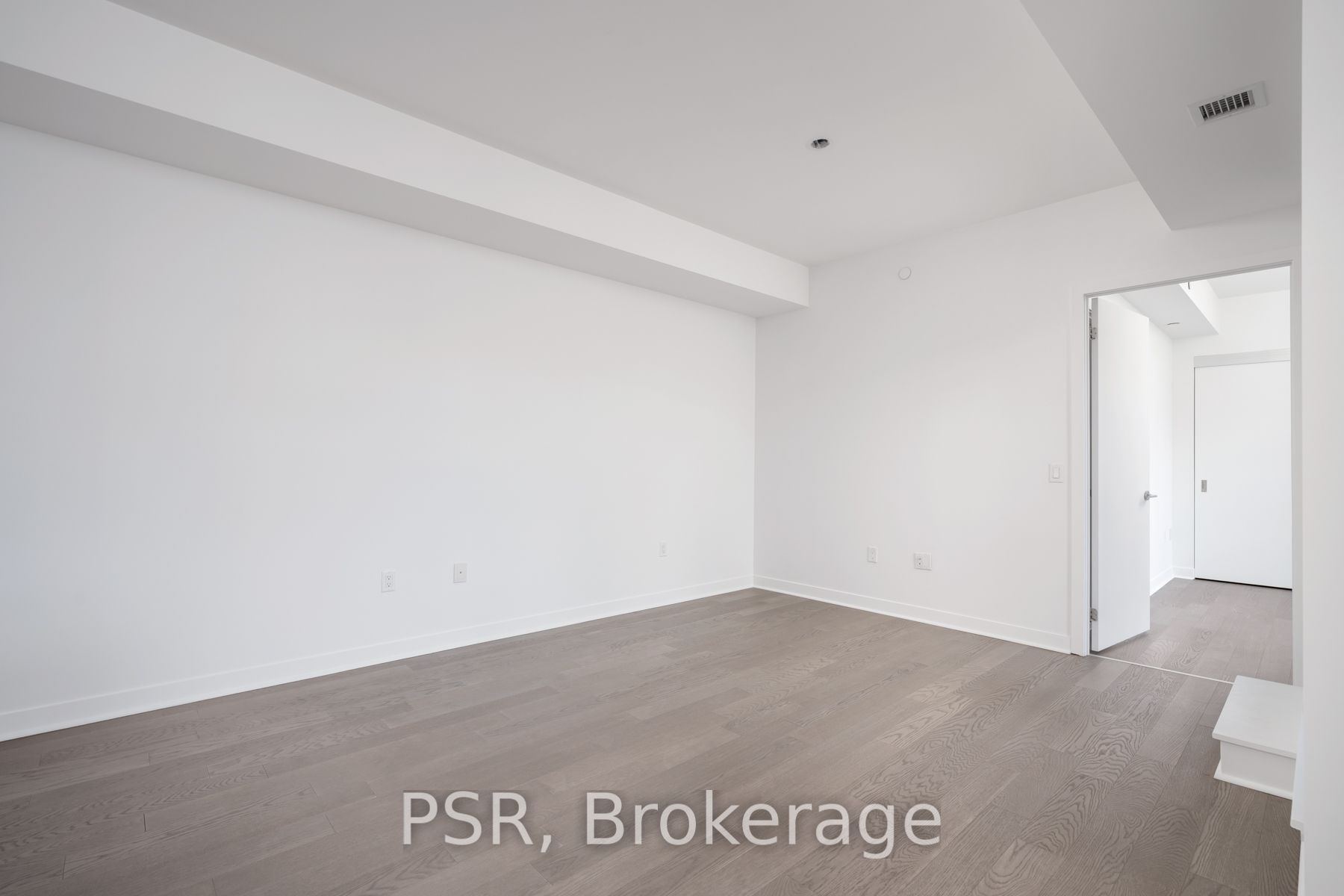 501 Adelaide Street W 401 Property Photo 11