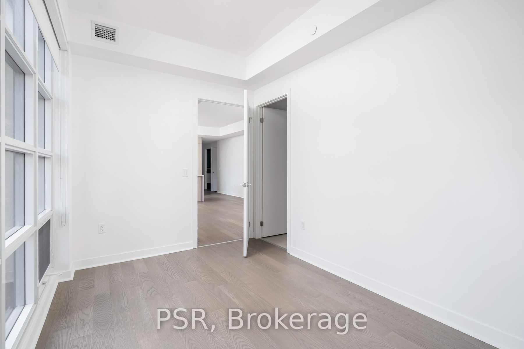 501 Adelaide Street W 401 Property Photo 14