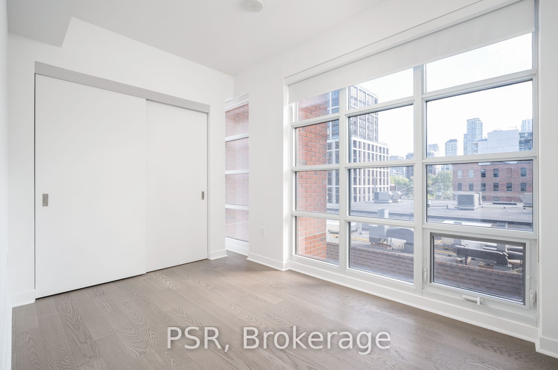 501 Adelaide Street W 401 Property Photo 17