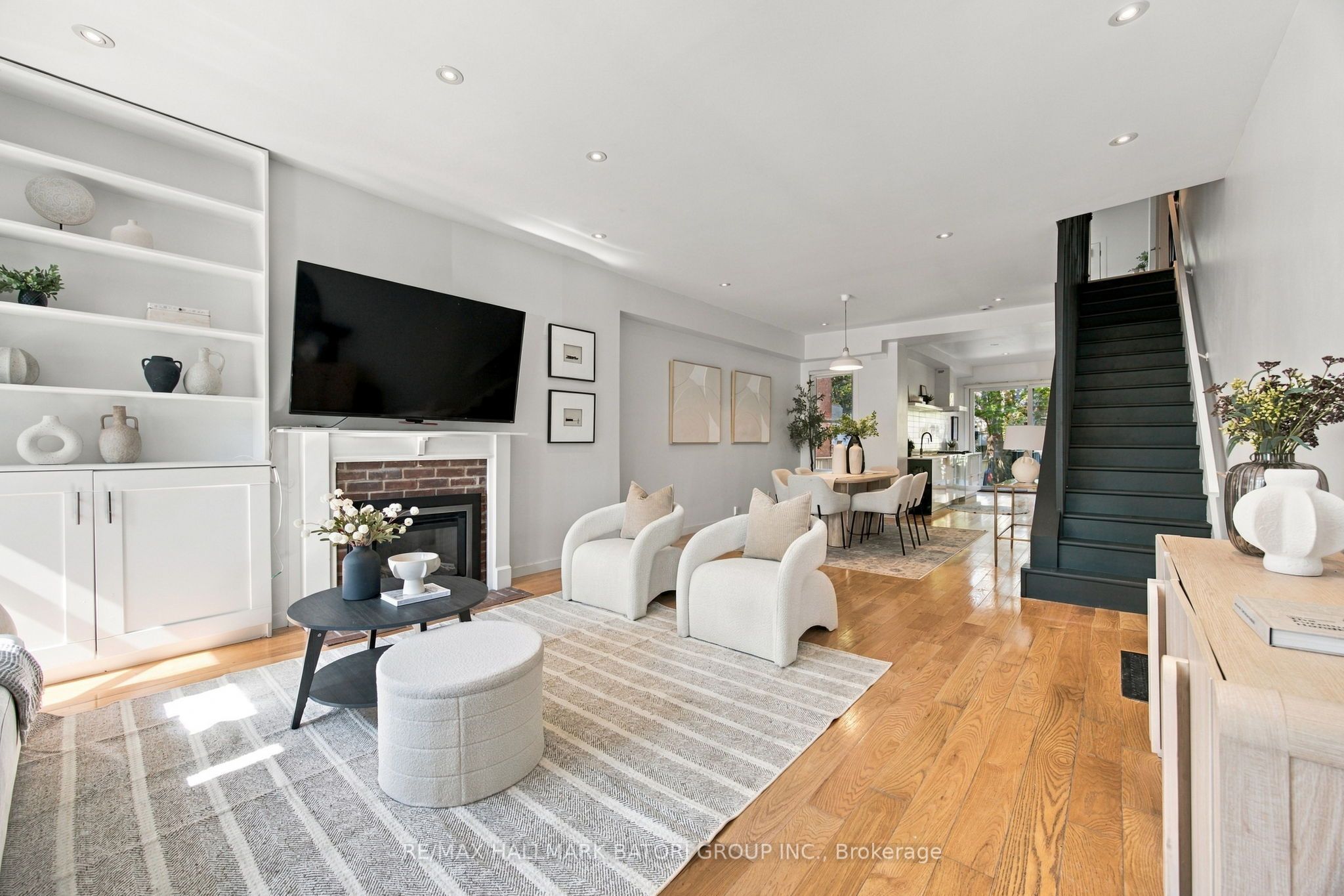 128 Wells Street Property Photo 4