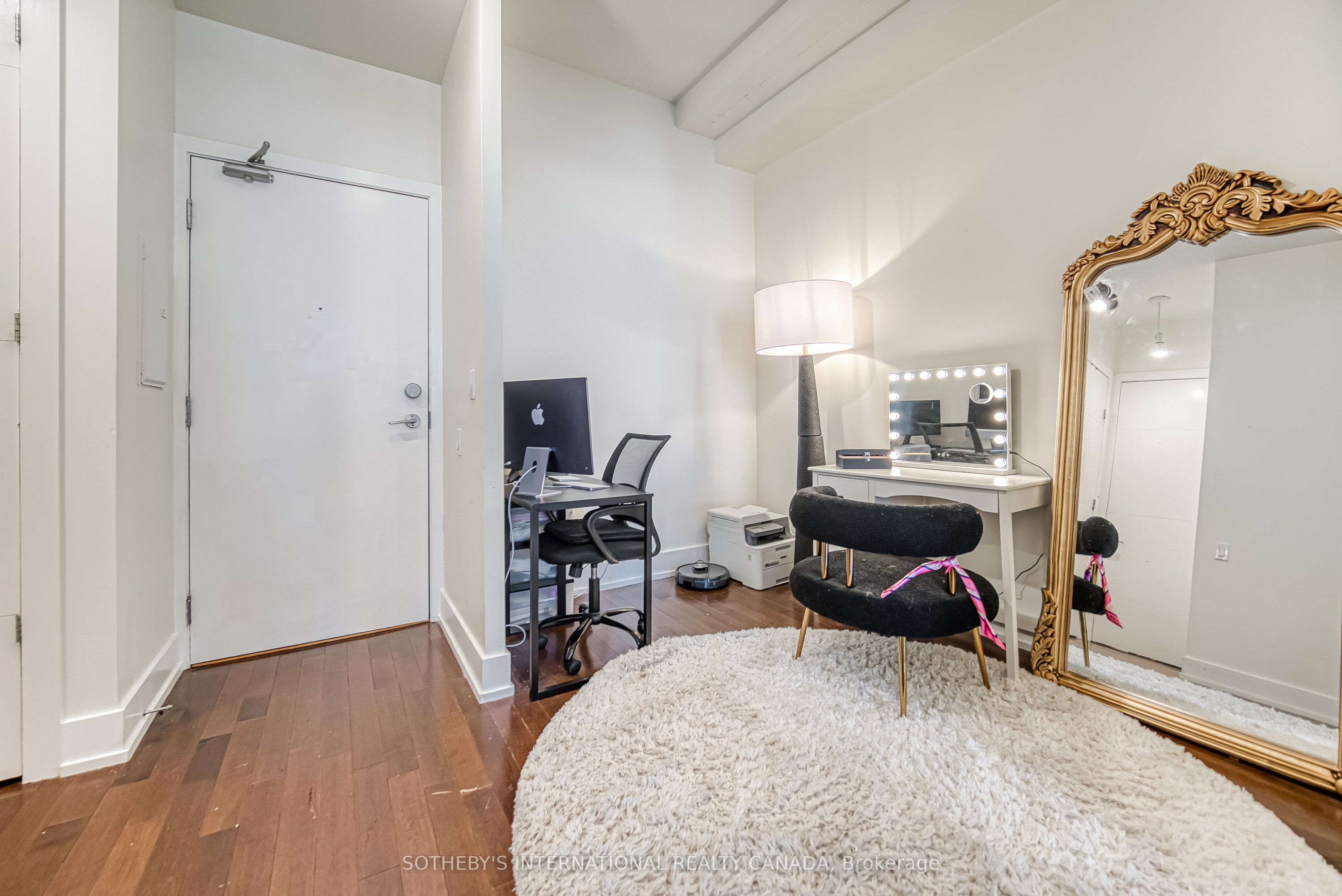 66 Portland Street 411 Property Photo 4