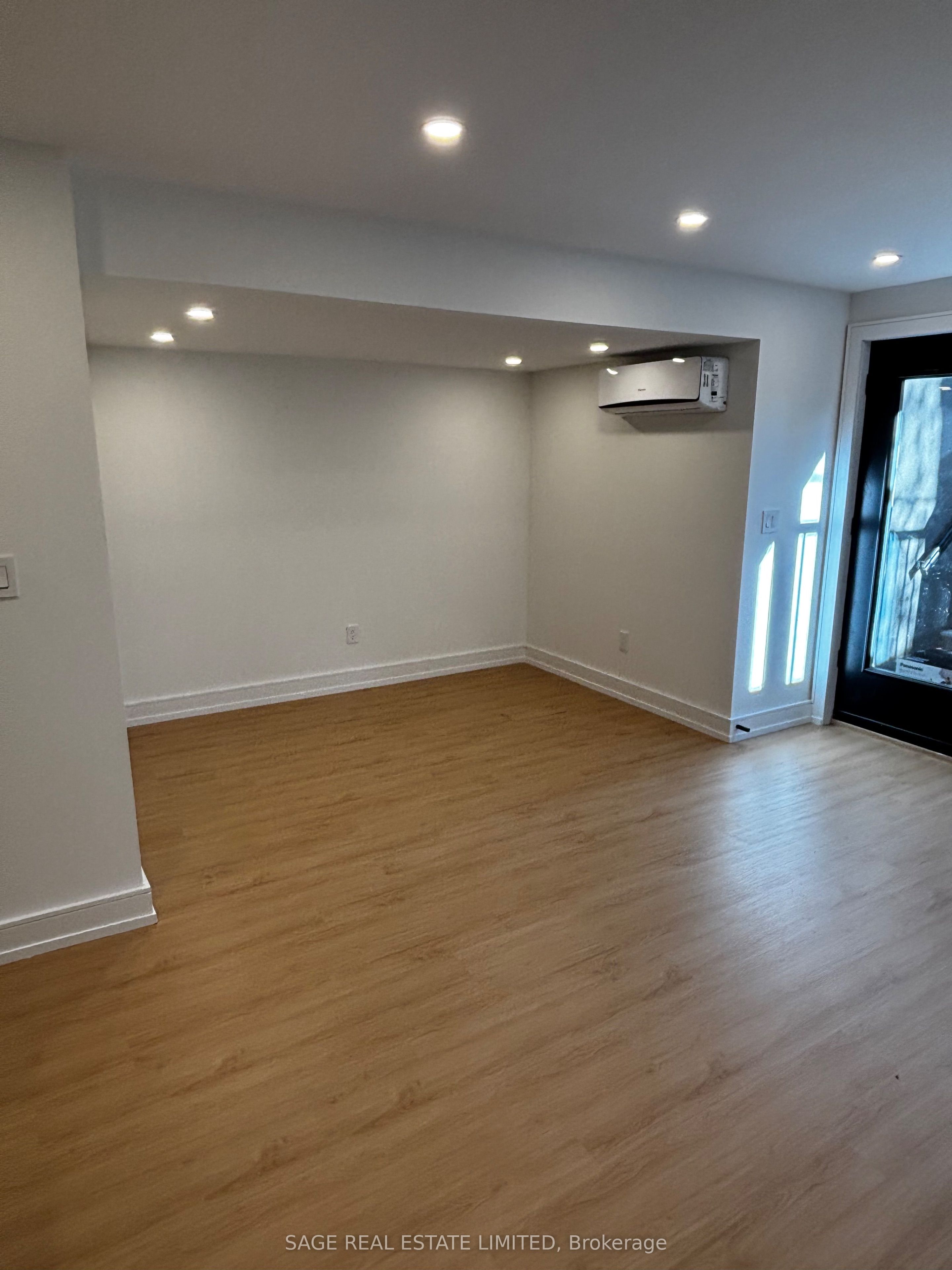 22a Austin Terrace Walk Out Property Photo 5