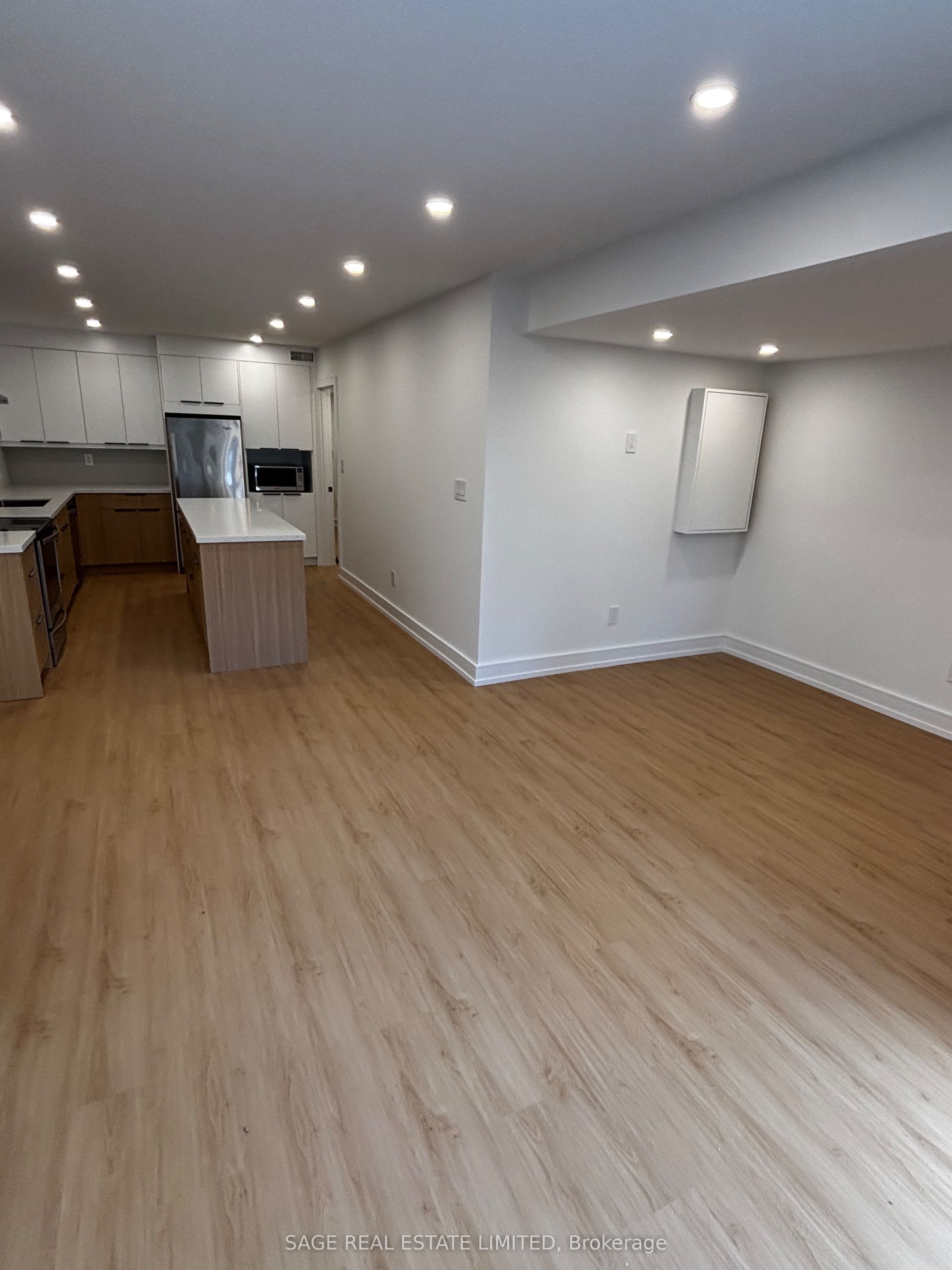 22a Austin Terrace Walk Out Property Photo 6