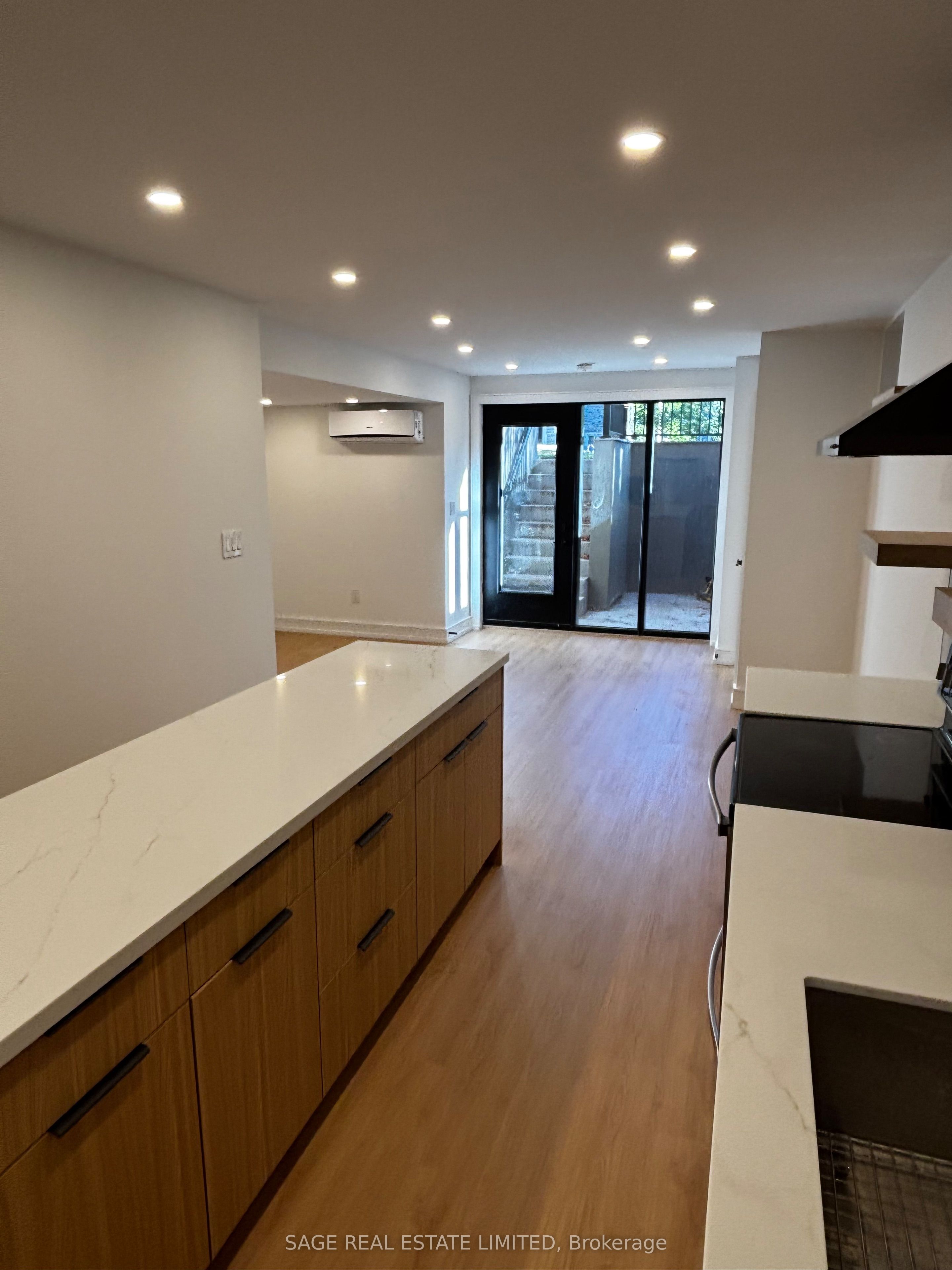 22a Austin Terrace Walk Out Property Photo 8