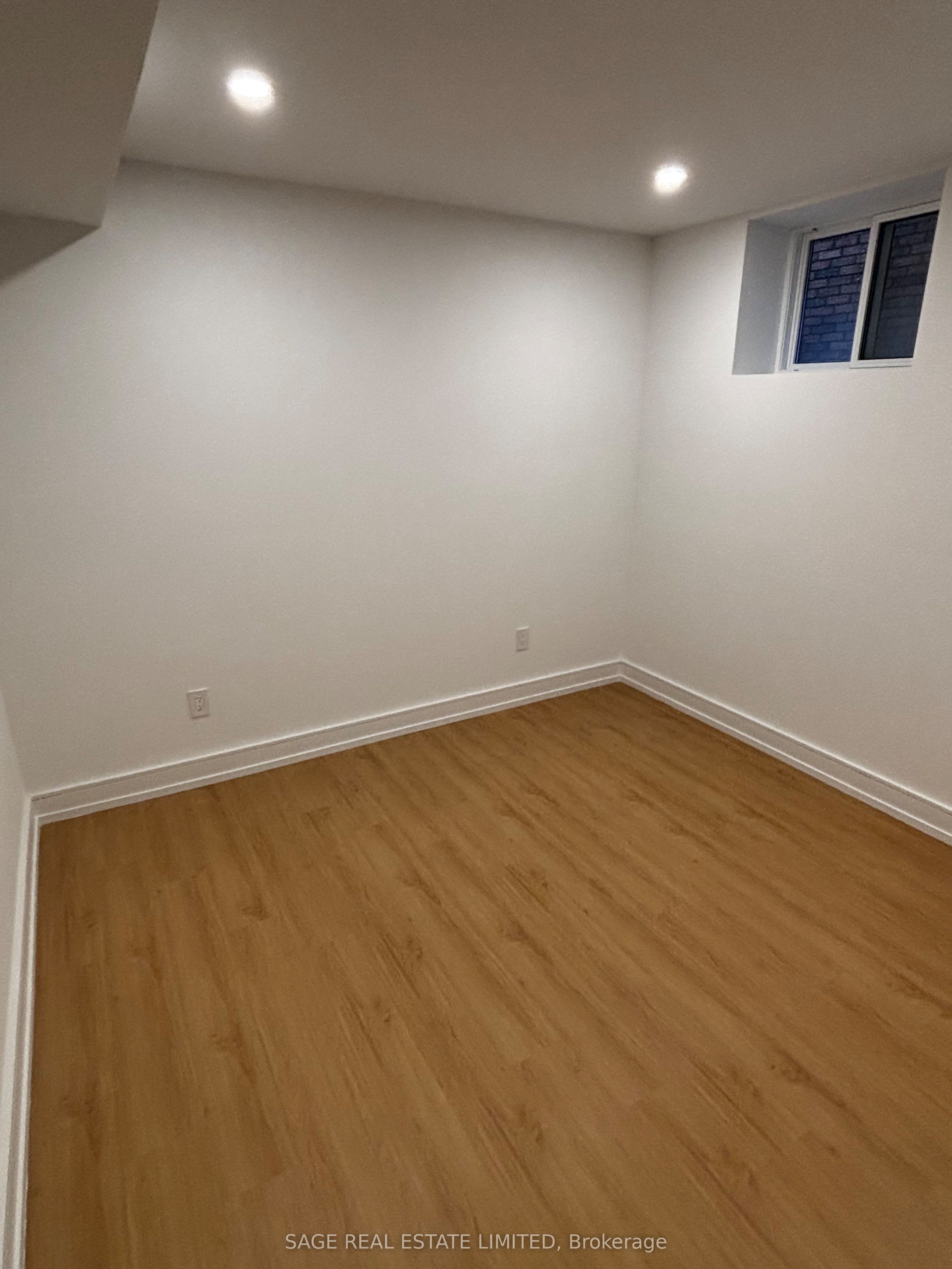 22a Austin Terrace Walk Out Property Photo 11