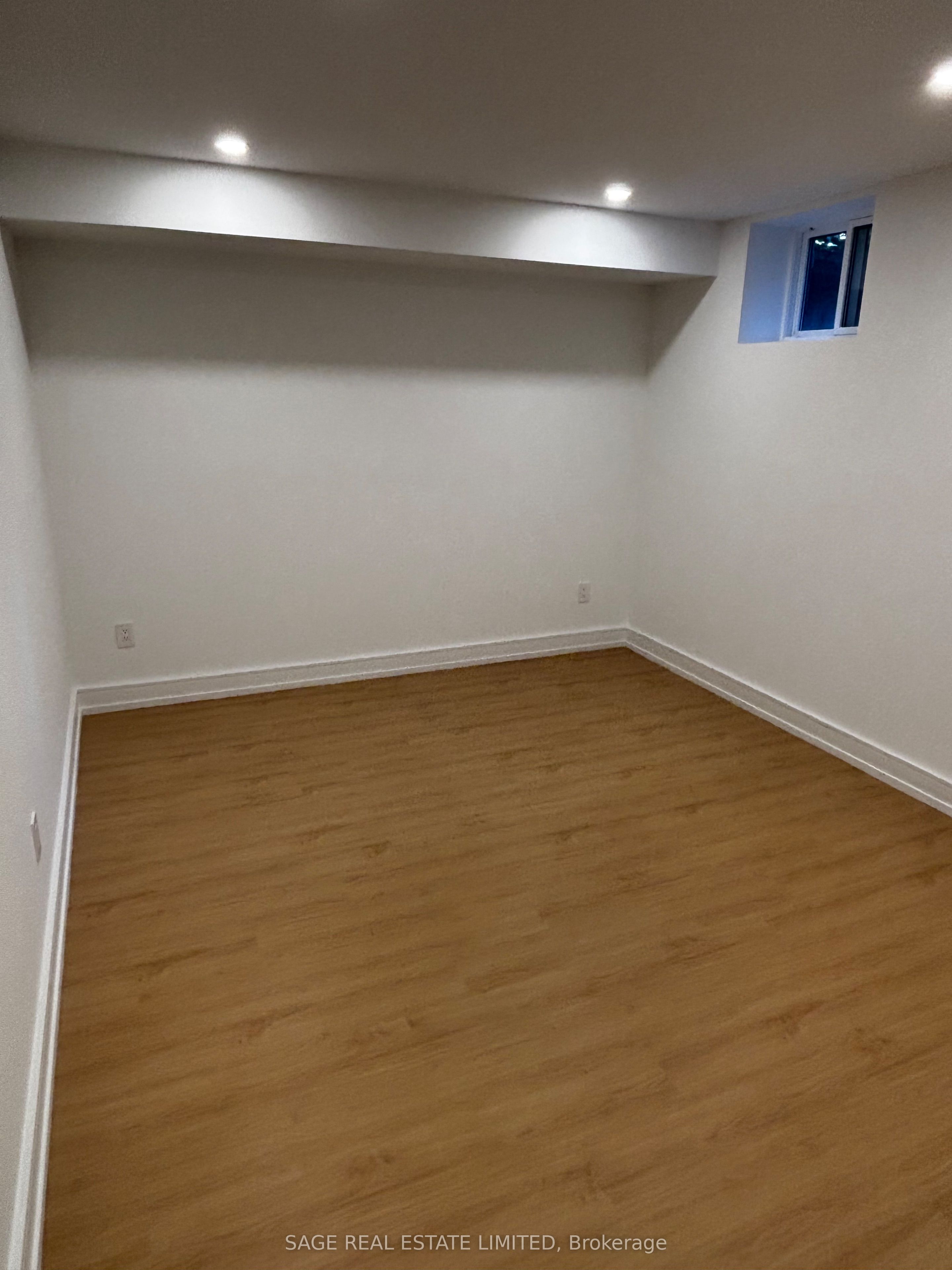 22a Austin Terrace Walk Out Property Photo 15