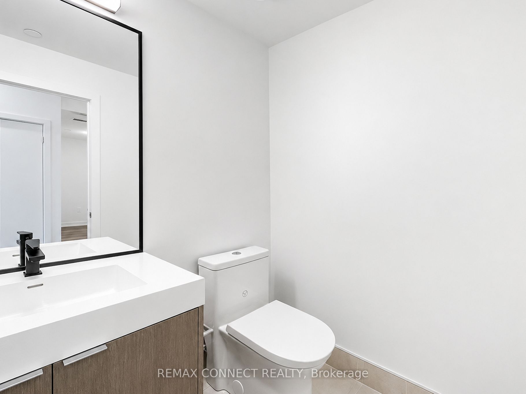 250 Lawrence Avenue W 504 Property Photo 15