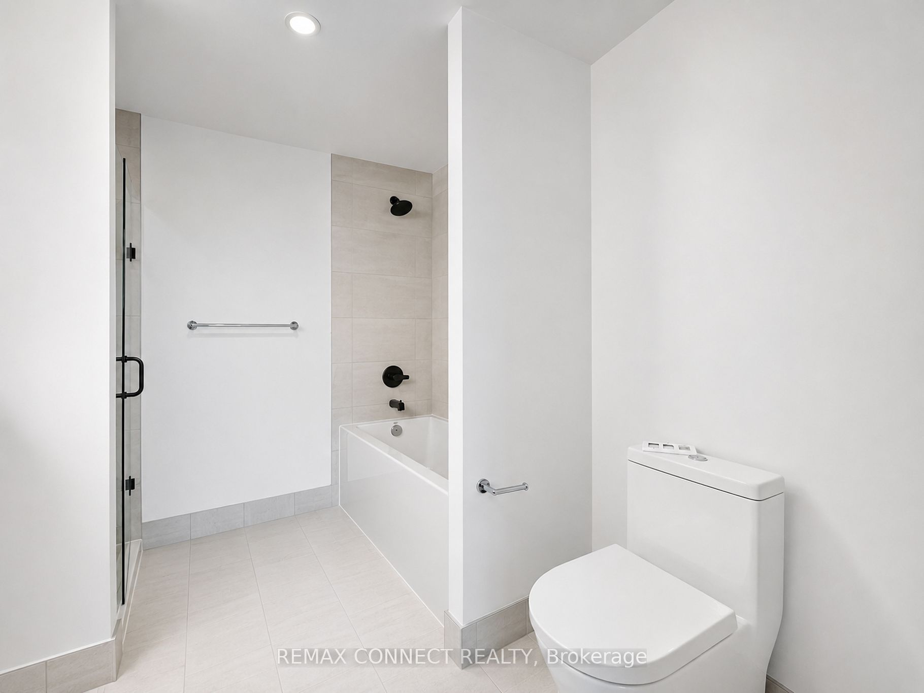 250 Lawrence Avenue W 504 Property Photo 18