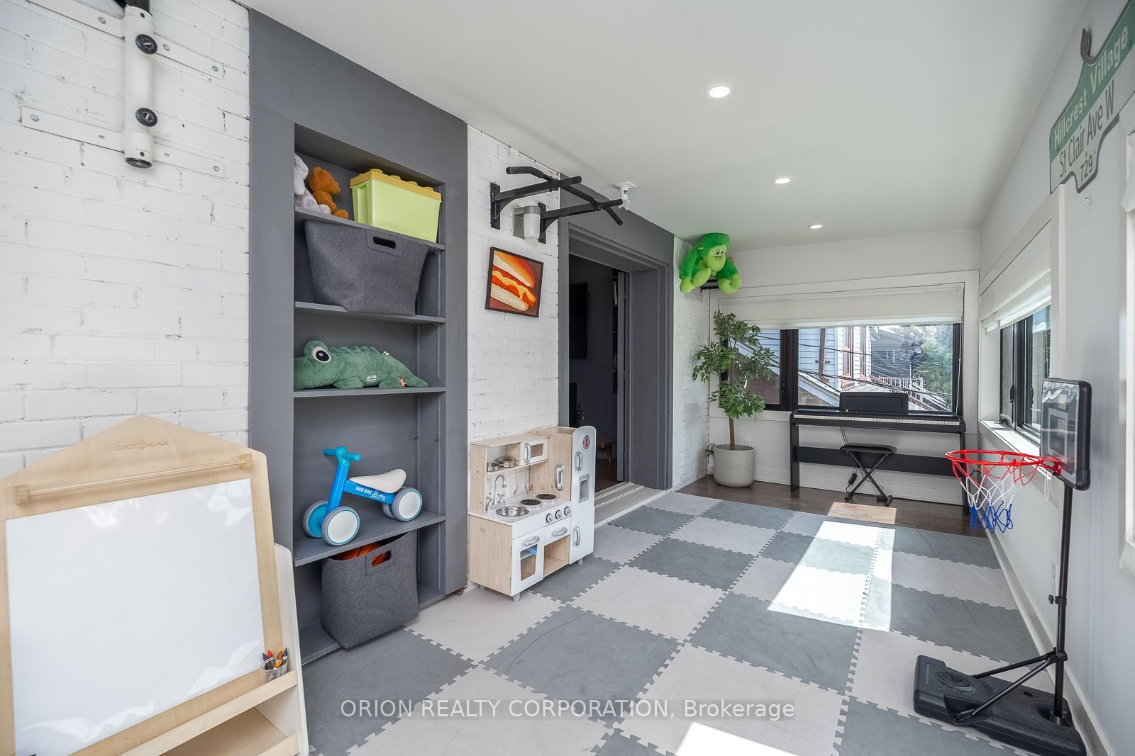 185 Glenholme Avenue Unit A Property Photo 11