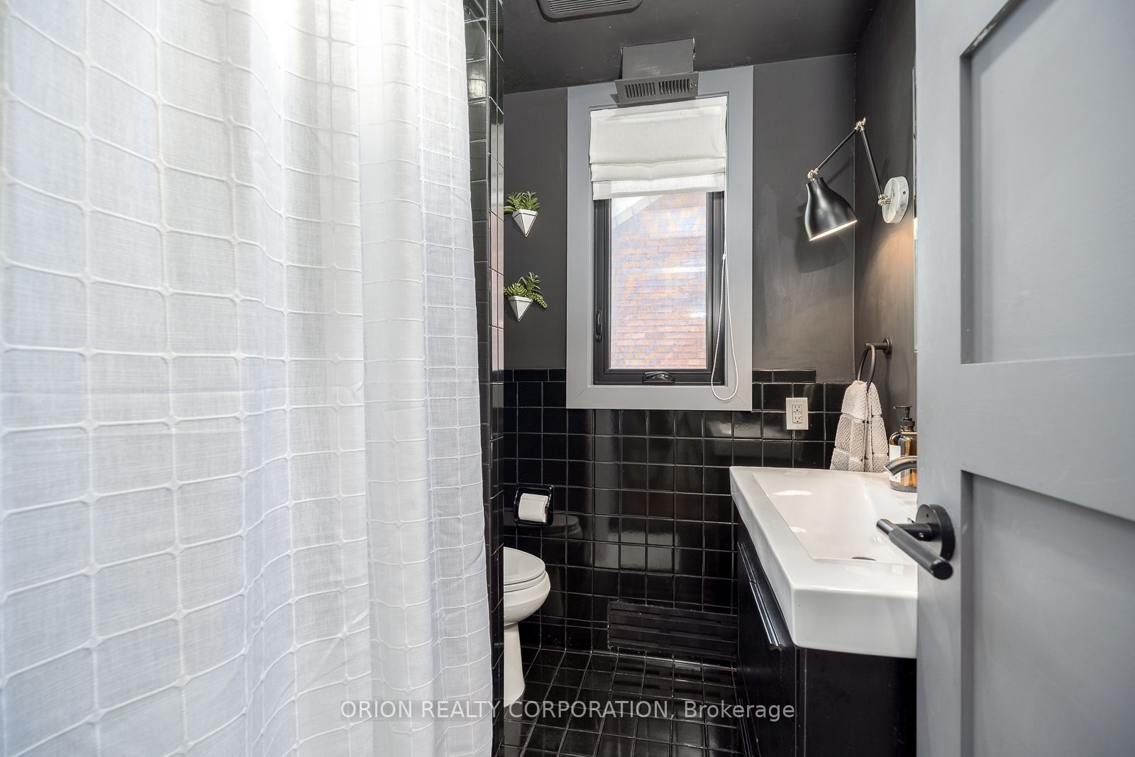 185 Glenholme Avenue Unit A Property Photo 14