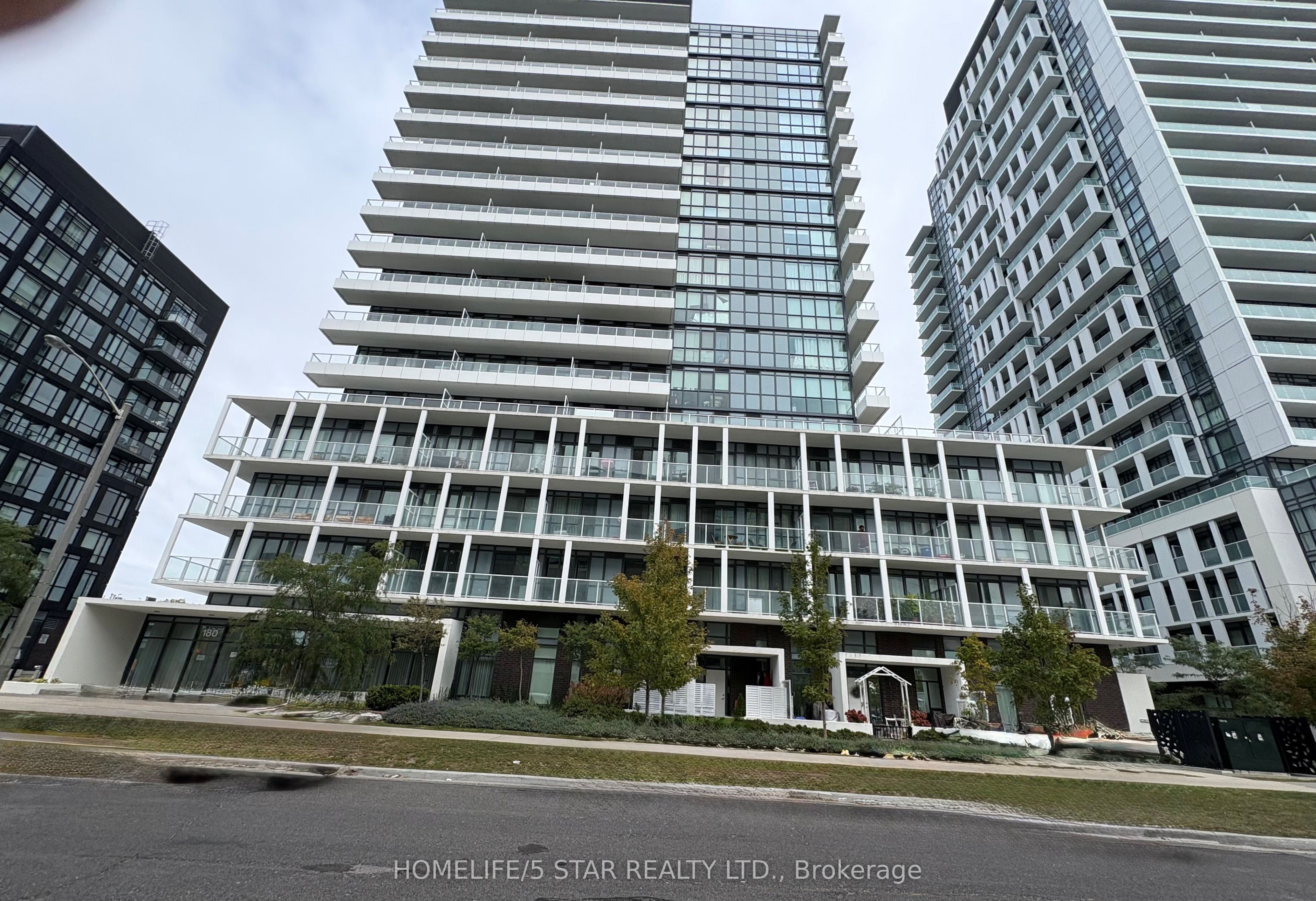 180 Fairview Mall Drive 212 Property Photo 1