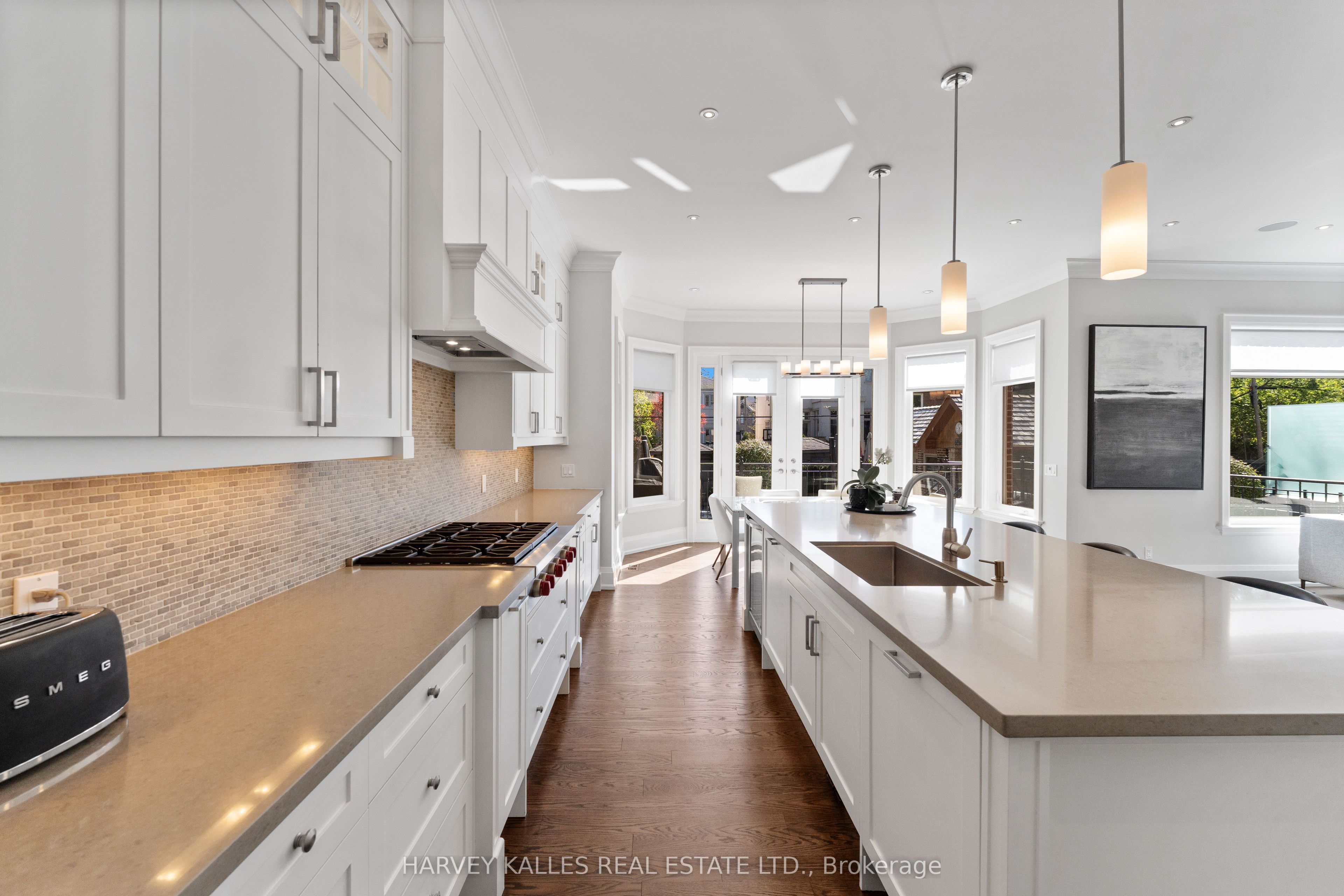 717 Woburn Avenue Property Photo 18
