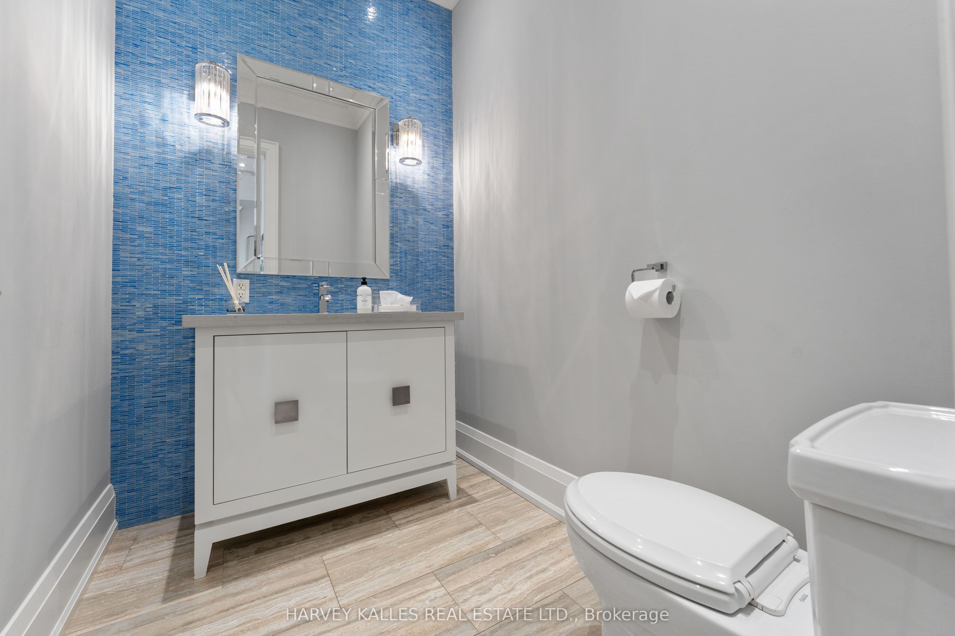 717 Woburn Avenue Property Photo 24