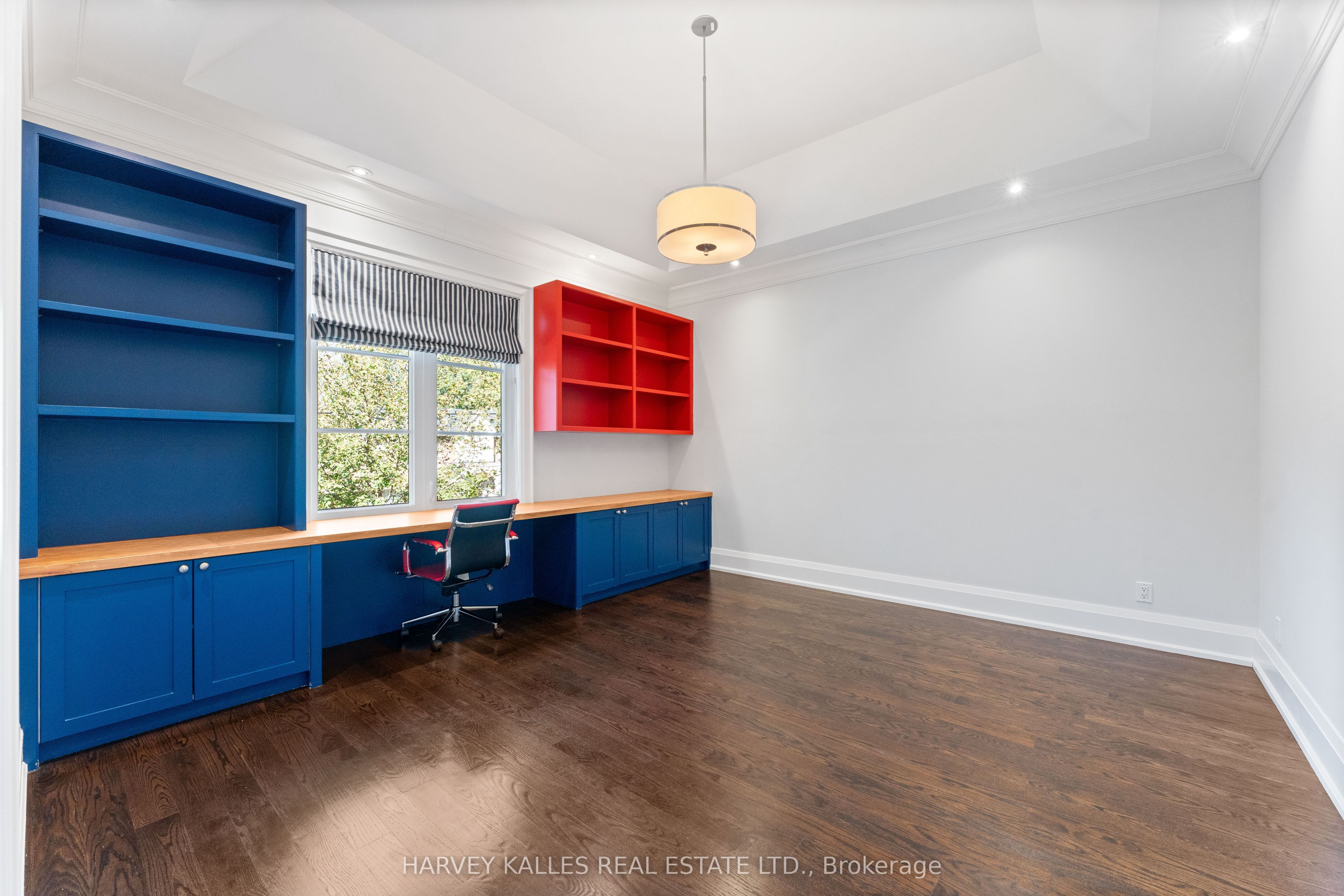 717 Woburn Avenue Property Photo 39
