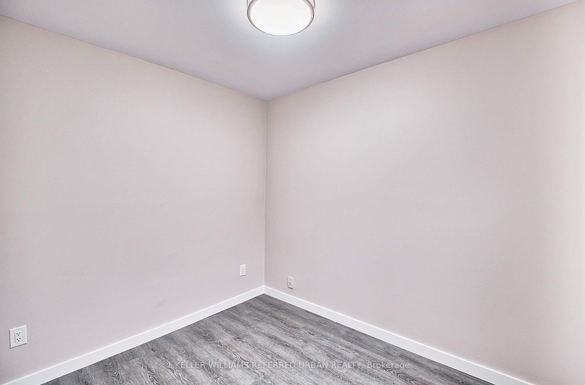 523 Bloor Street W 1 Property Photo 14
