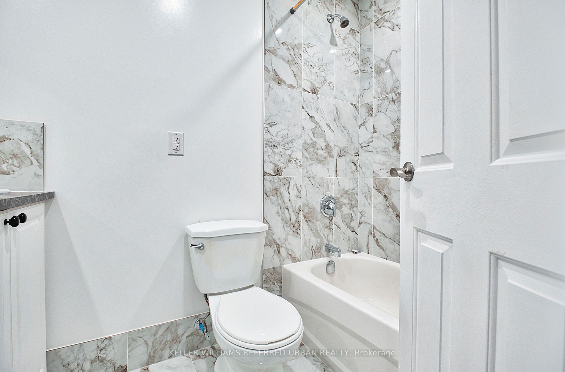 523 Bloor Street W 1 Property Photo 17