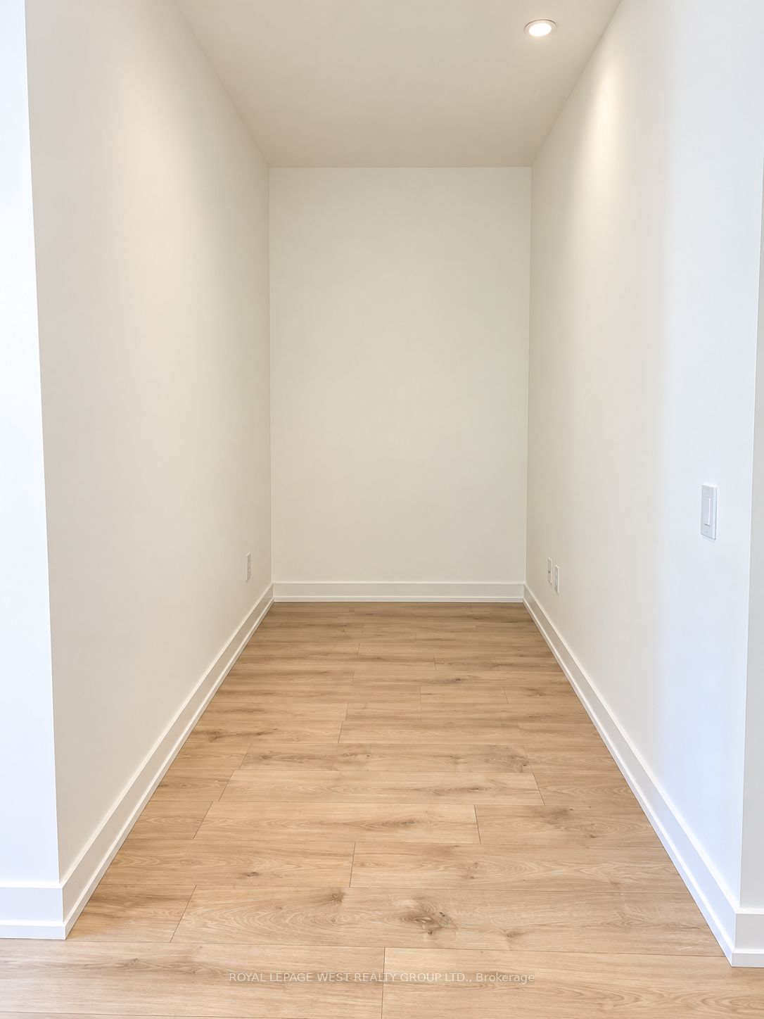 161 Roehampton Avenue 217 Property Photo 10