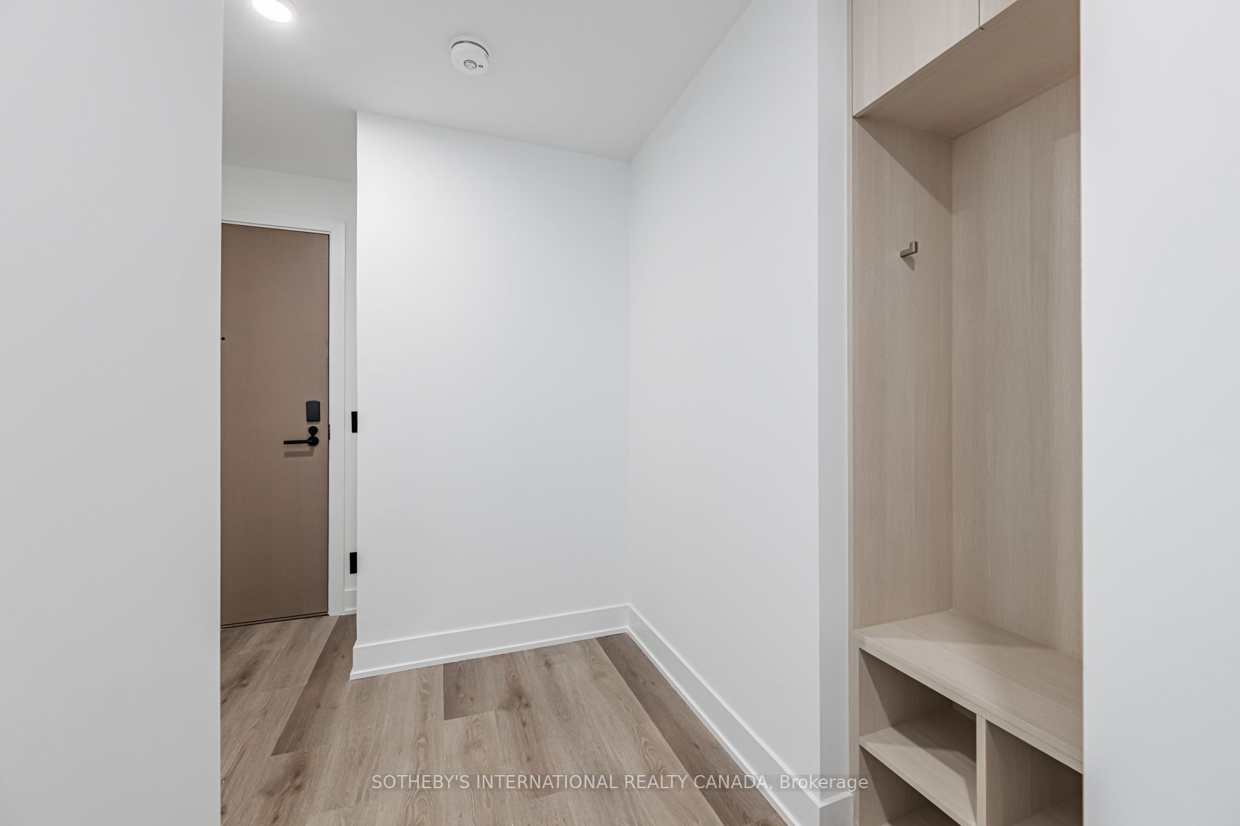 30 Mutual Street E2909 Property Photo 3