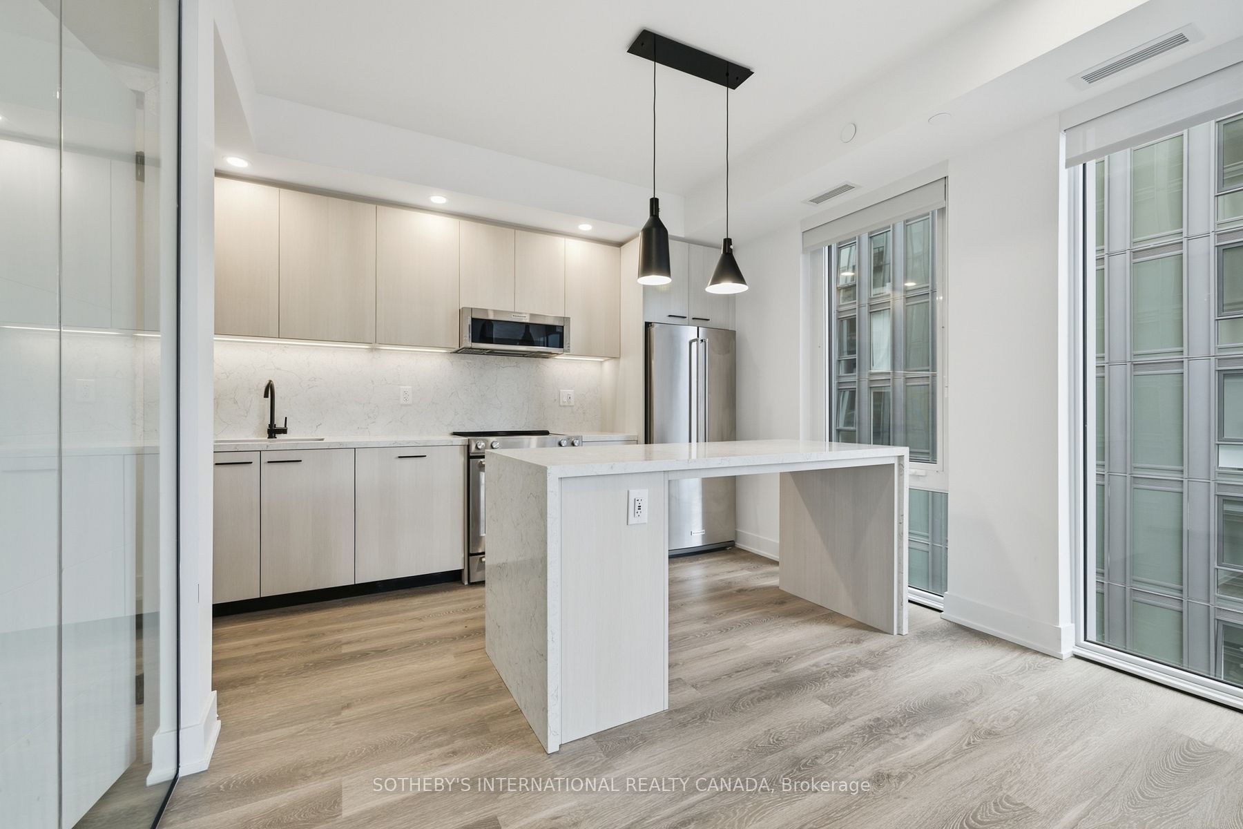 30 Mutual Street E2501 Property Photo 9