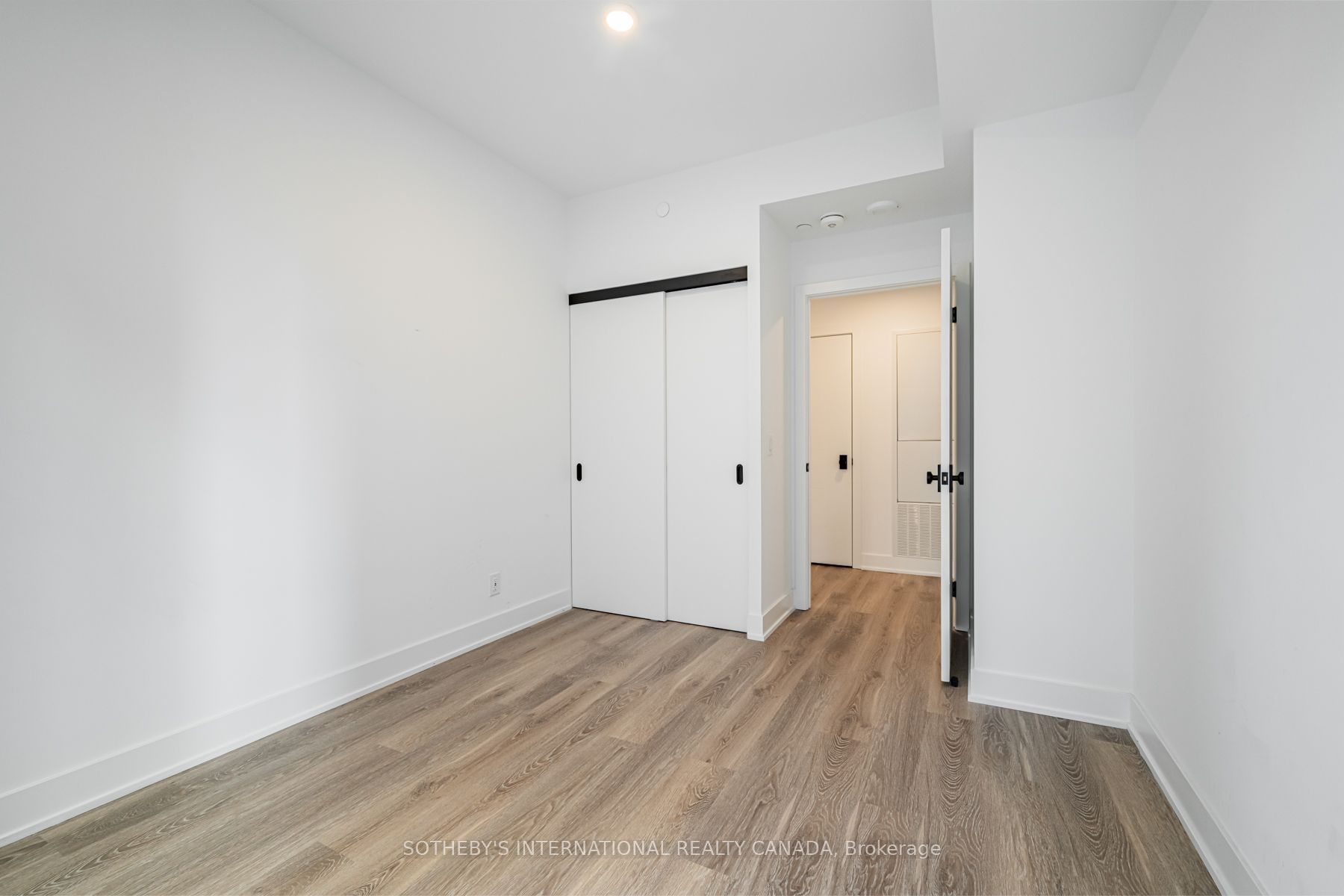 30 Mutual Street E2501 Property Photo 22