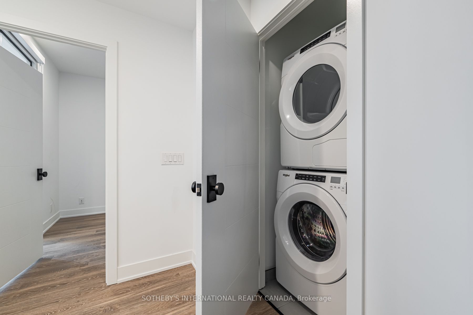 30 Mutual Street E2501 Property Photo 24