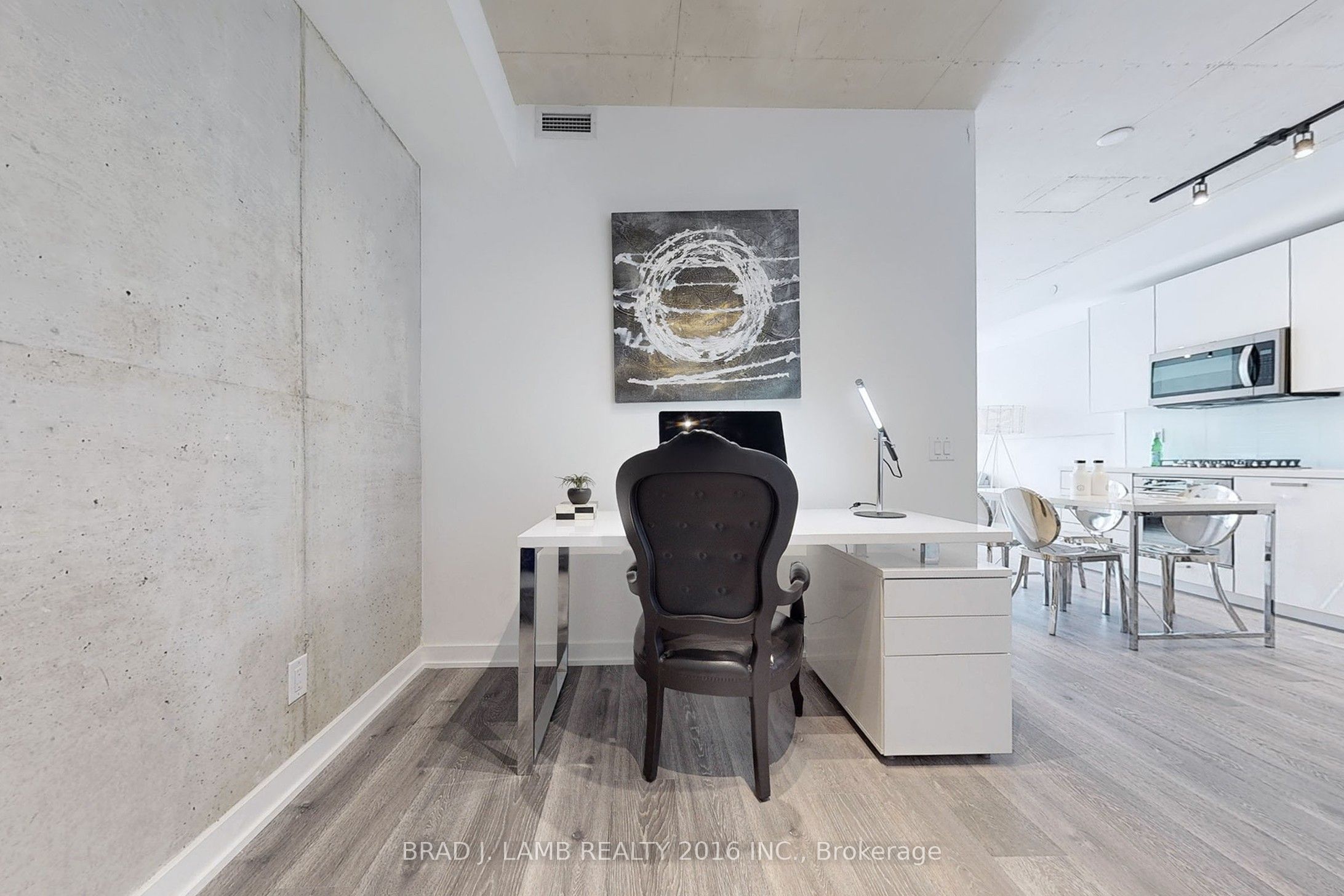 55 Ontario Street 305 Property Photo 14