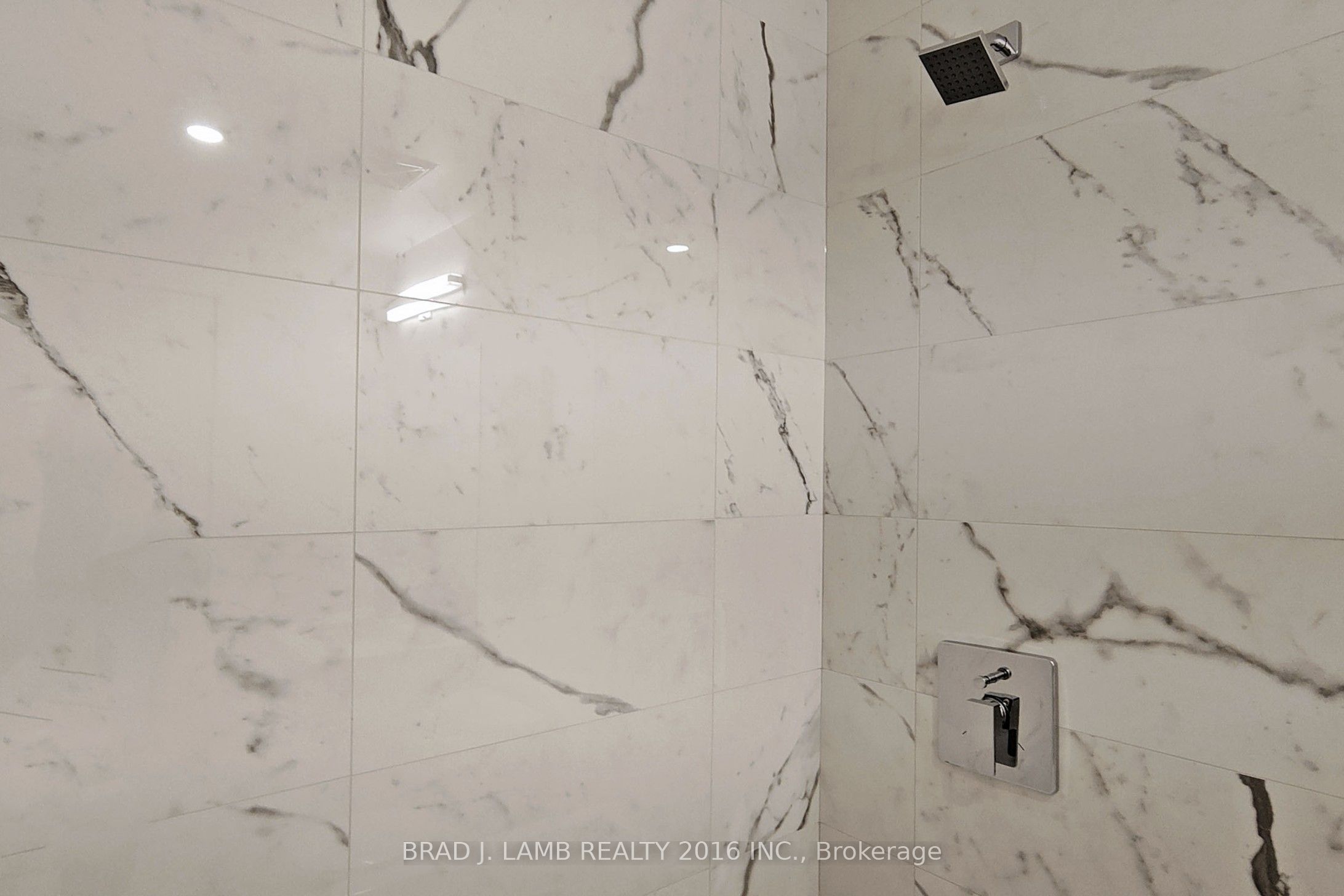 55 Ontario Street 305 Property Photo 18