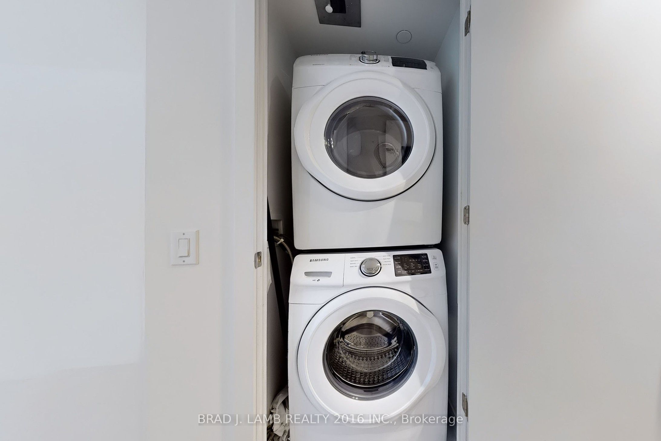 55 Ontario Street 305 Property Photo 19