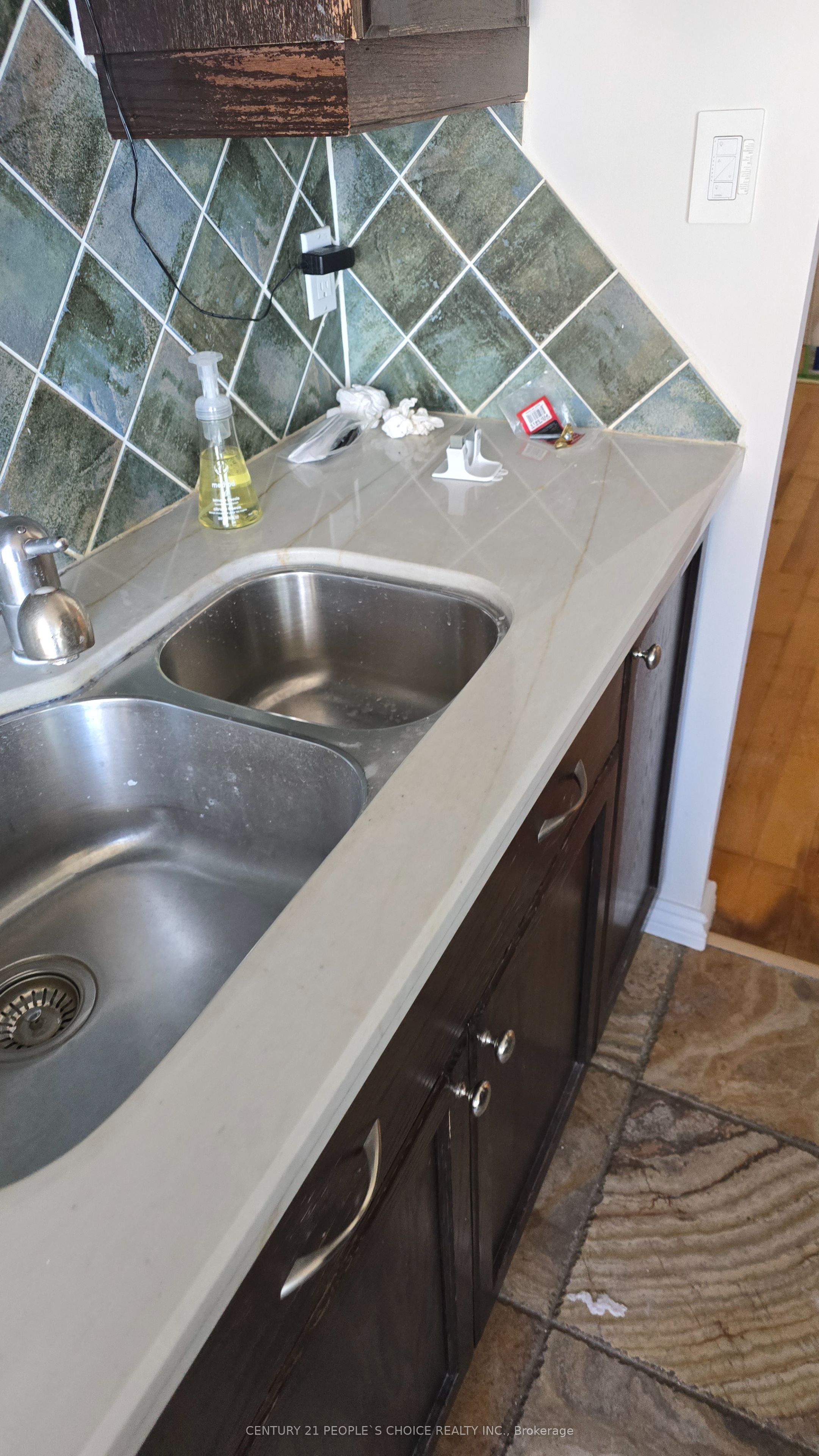 633 Bay Street 2604 Property Photo 5