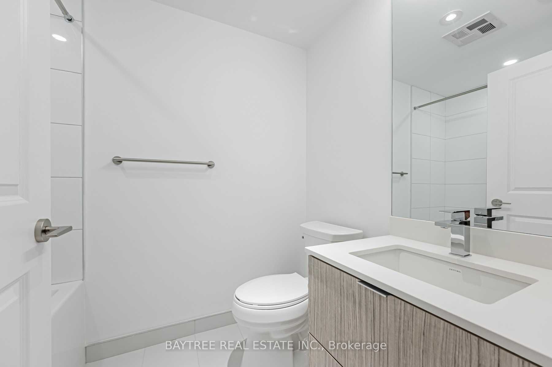 395 Bloor Street E 1611 Property Photo 17