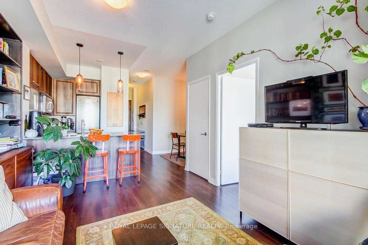 500 Sherbourne Street 1201 Property Photo 6