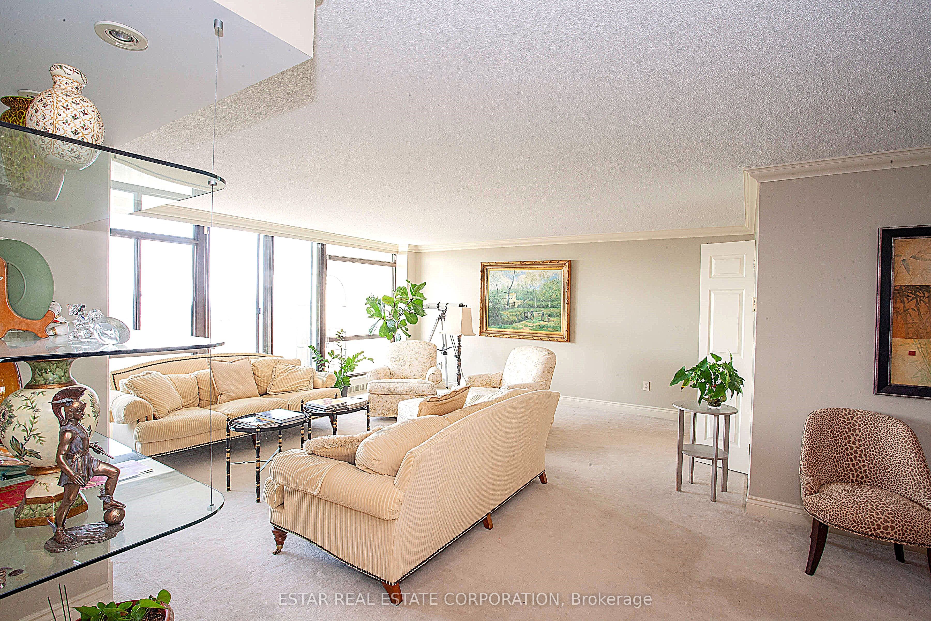 3300 Don Mills Road Ph09 Property Photo 4