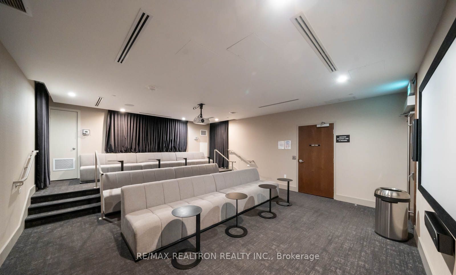 38 Iannuzzi Street 1503 Property Photo 24