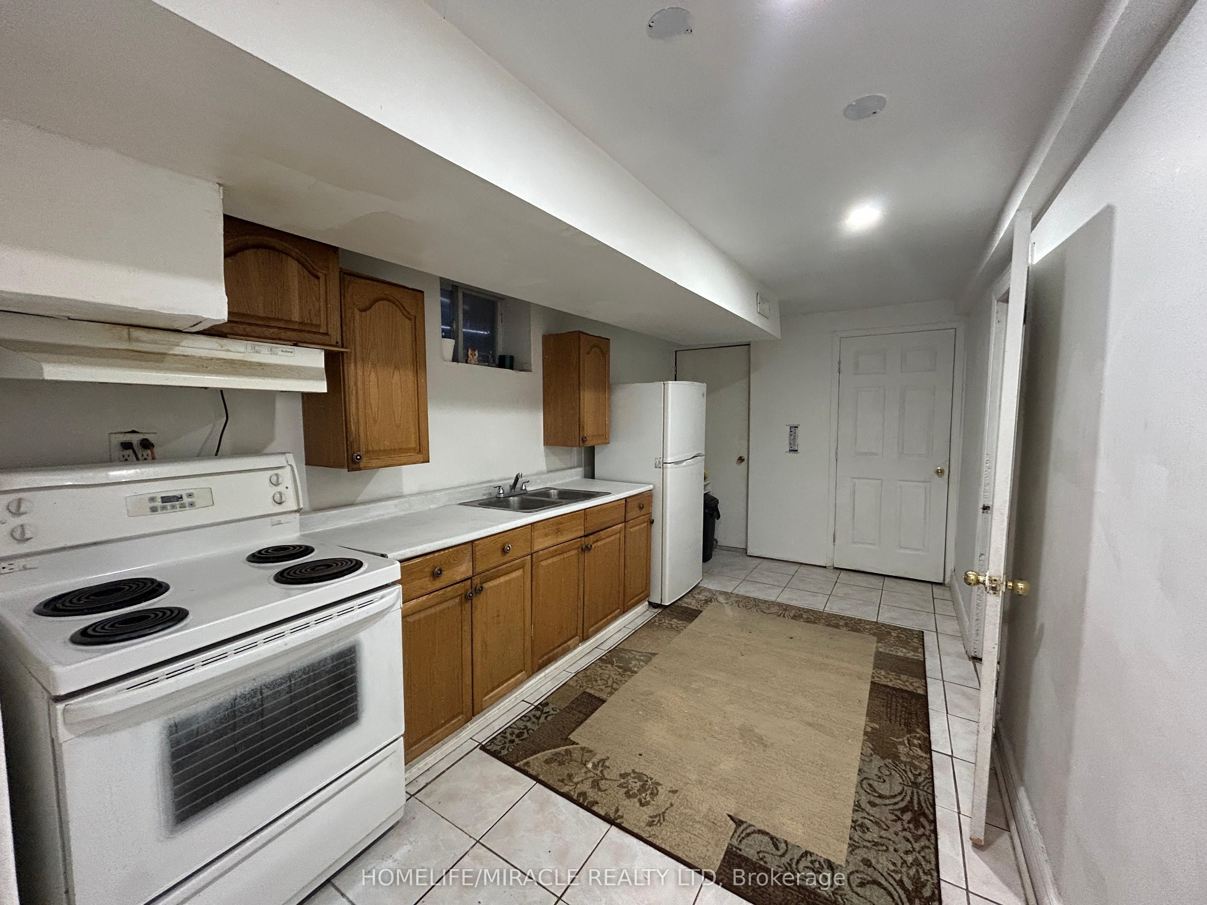 568 Oakwood Avenue Basement Property Photo 5