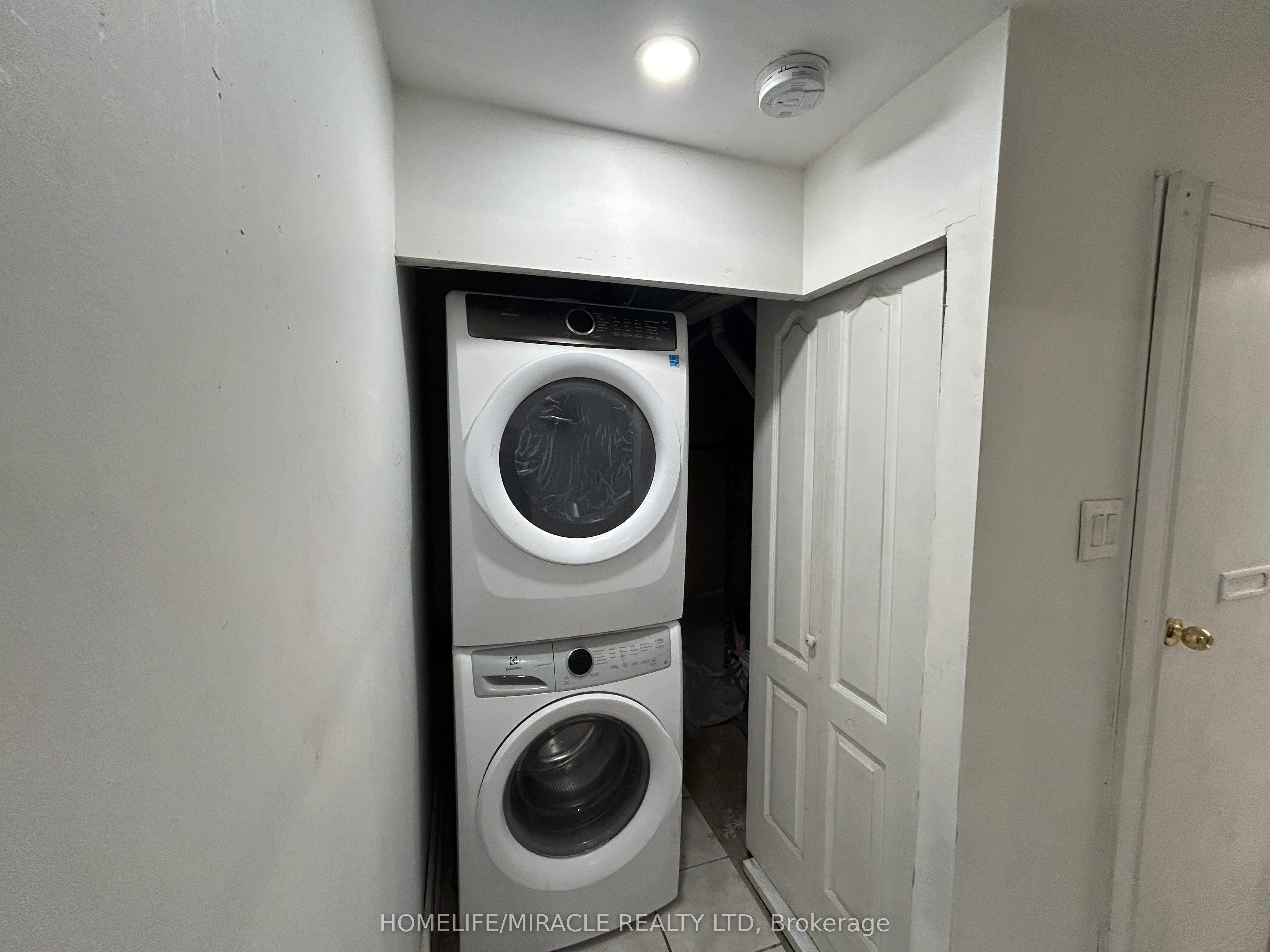 568 Oakwood Avenue Basement Property Photo 6