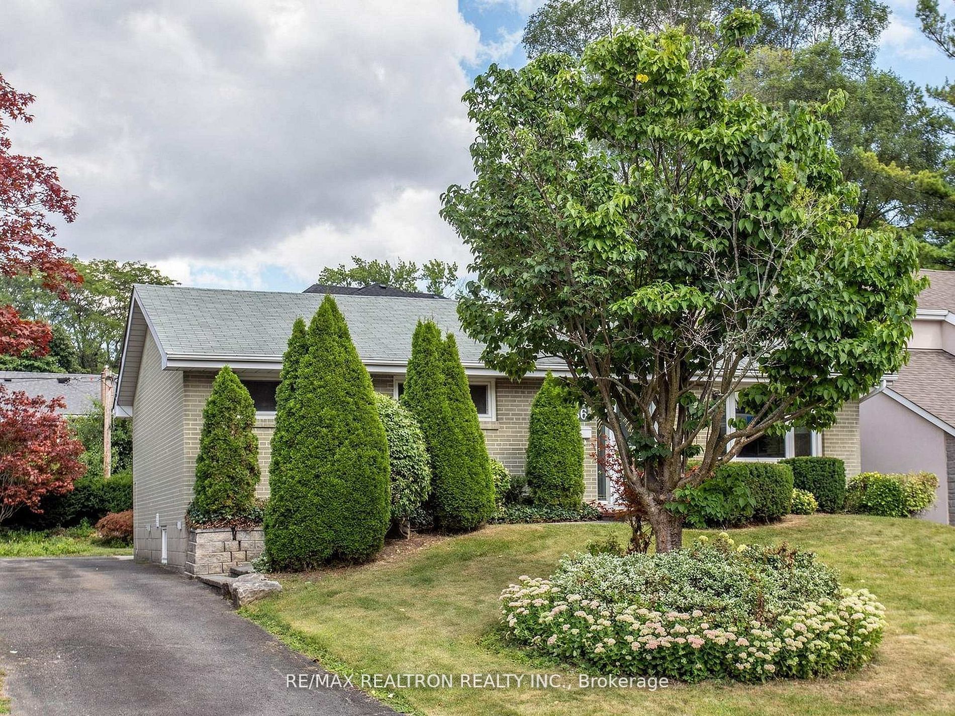 56 Ternhill Crescent Property Photo 3