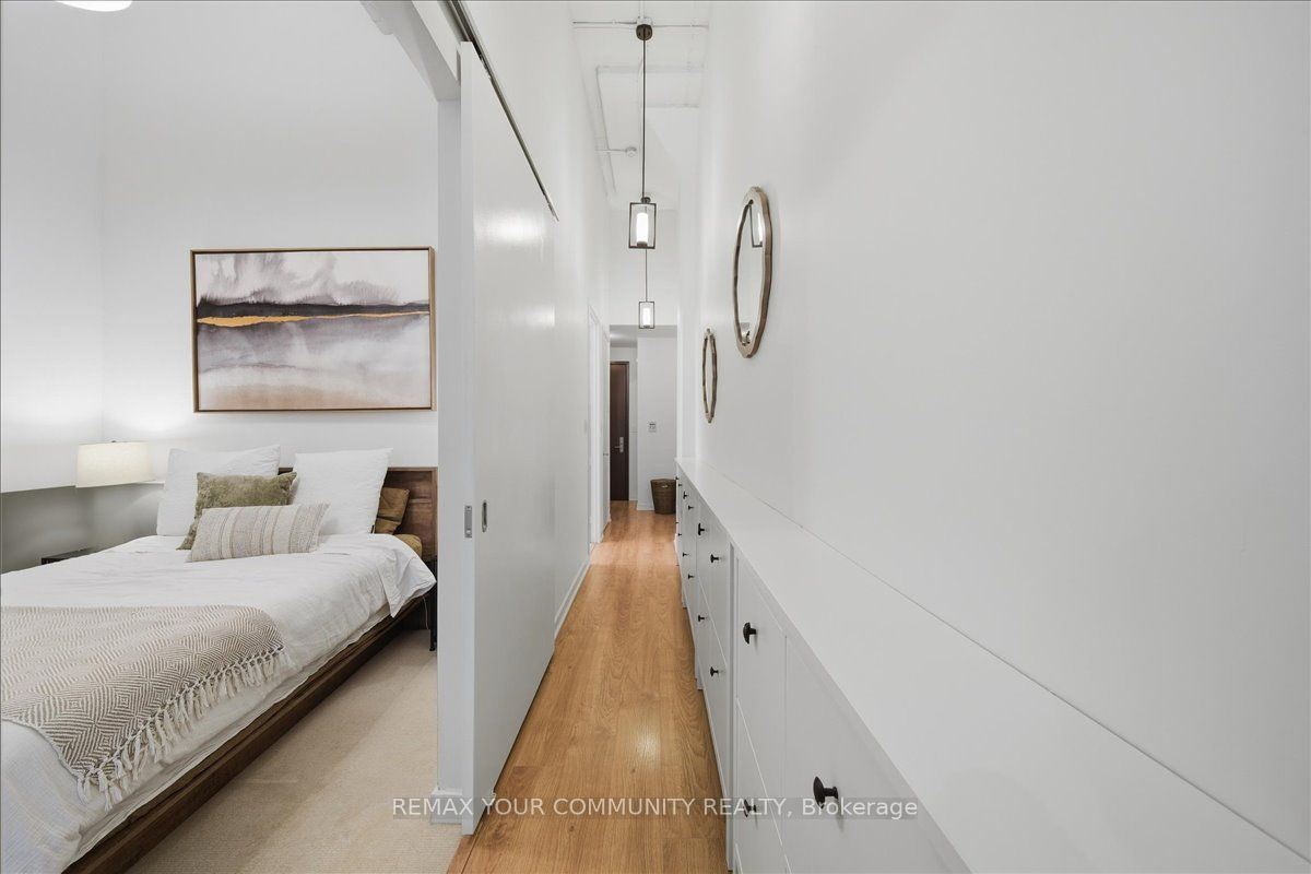 380 Macpherson Avenue 227 Property Photo 8