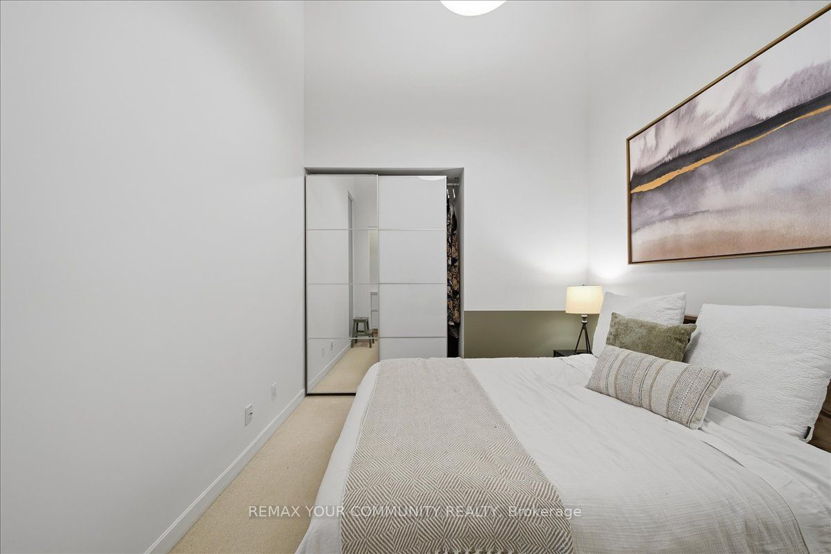 380 Macpherson Avenue 227 Property Photo 12