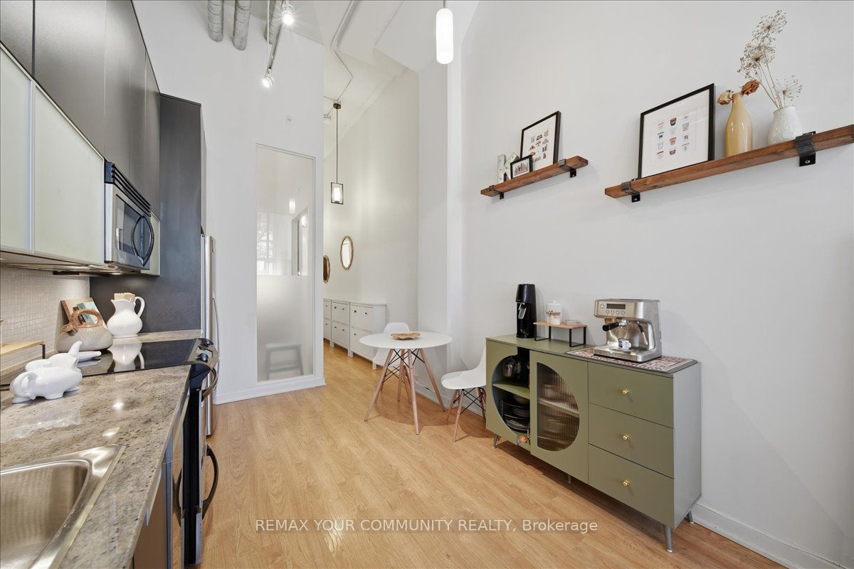380 Macpherson Avenue 227 Property Photo 16