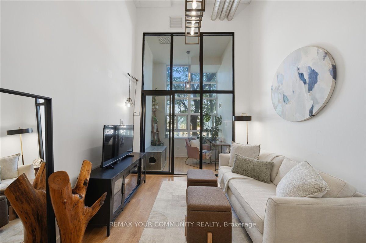 380 Macpherson Avenue 227 Property Photo 18
