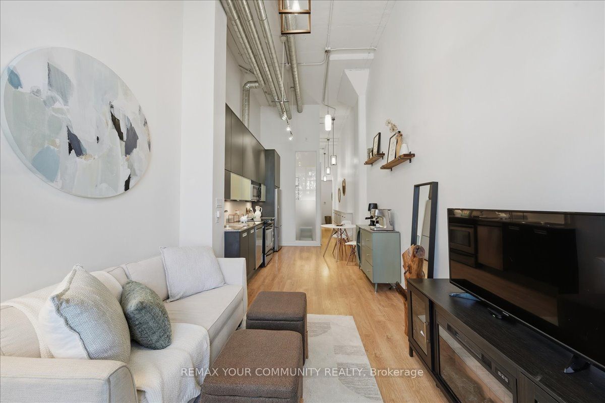 380 Macpherson Avenue 227 Property Photo 20