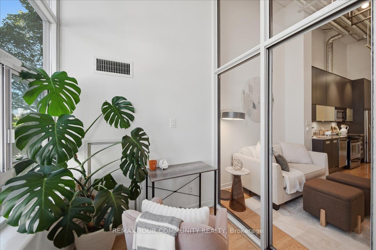 380 Macpherson Avenue 227 Property Photo 25