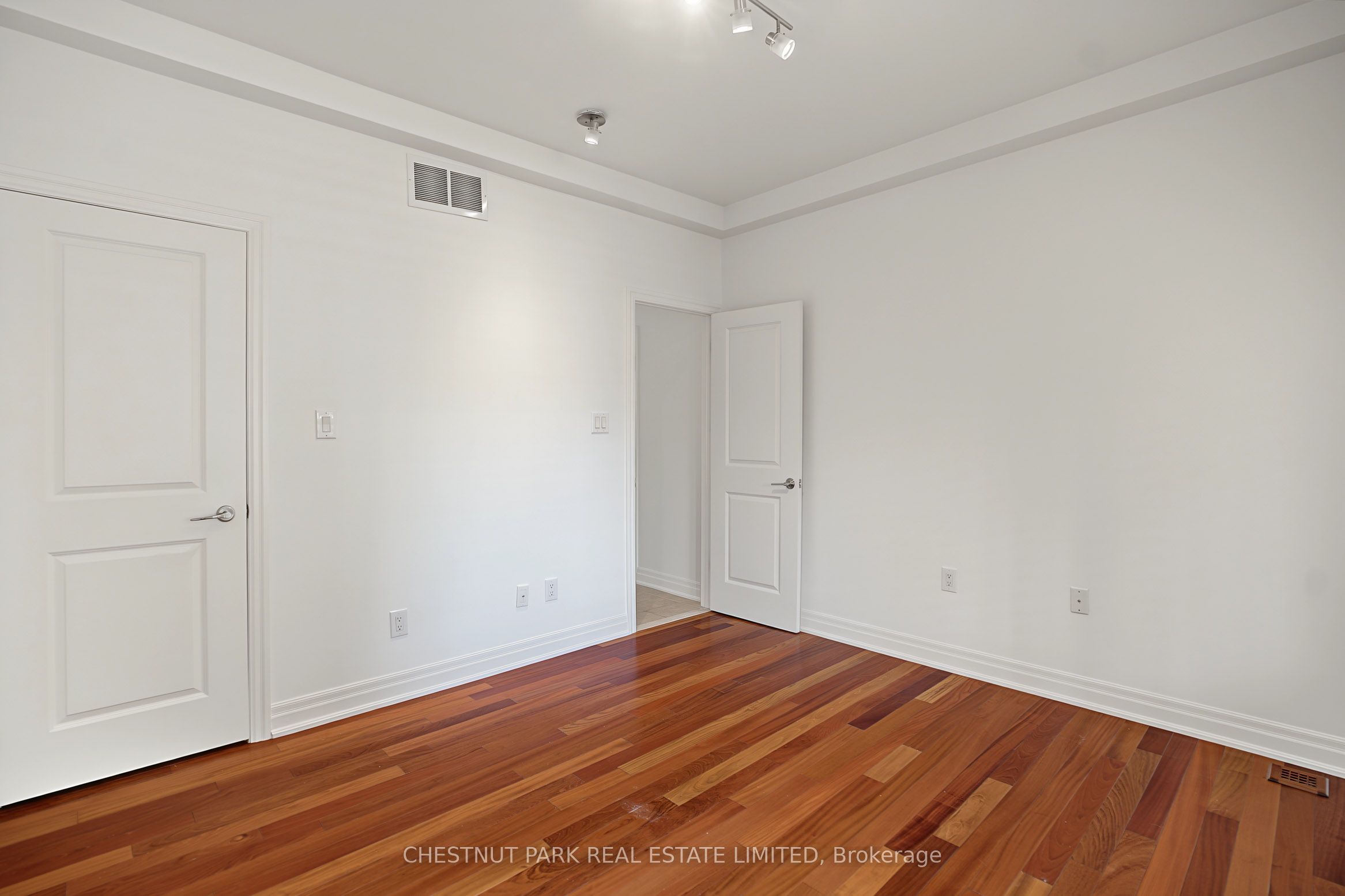 48 Grace Street Main Property Photo 18