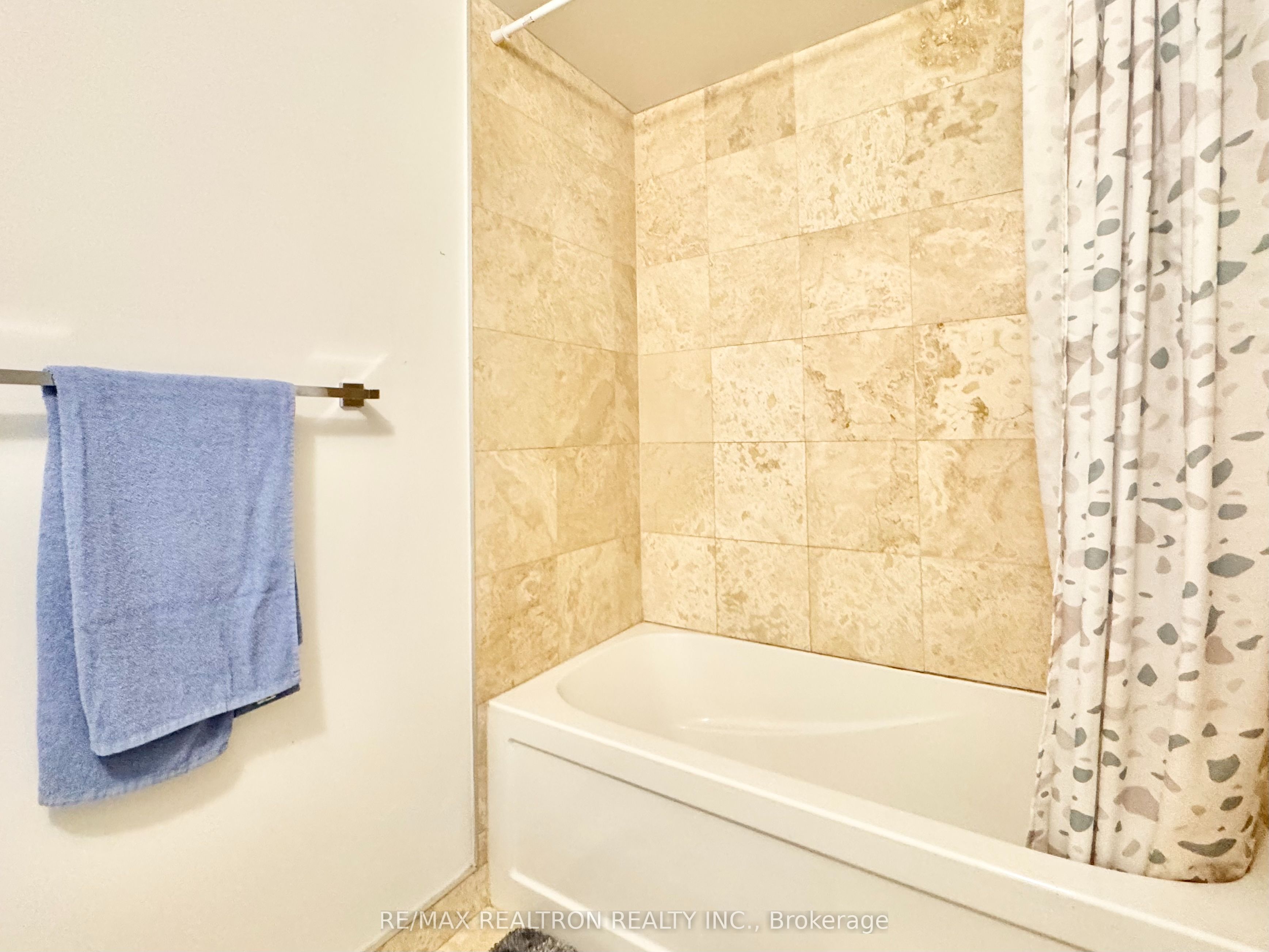 12 York Street 2201 Property Photo 35