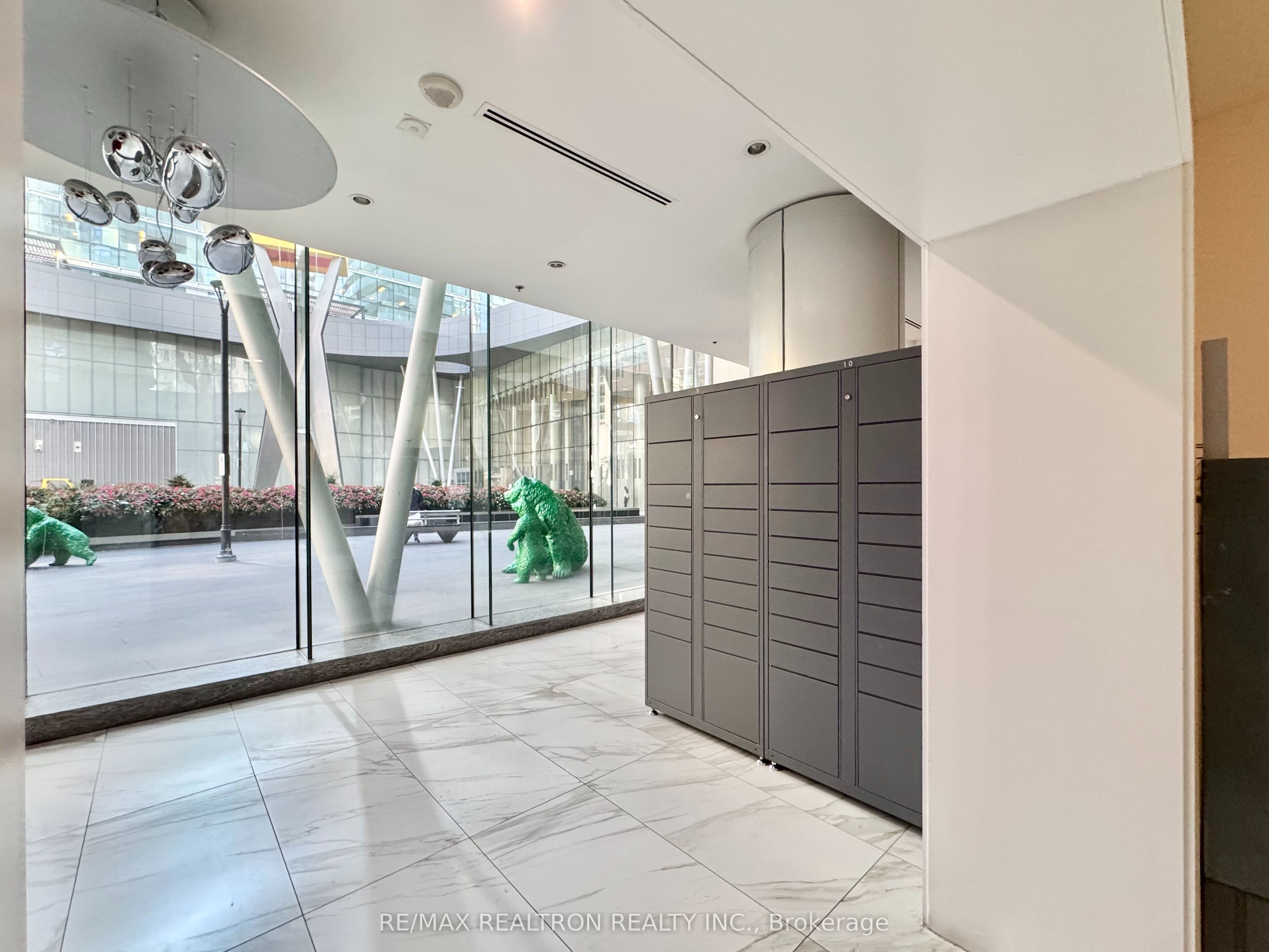 12 York Street 2201 Property Photo 42