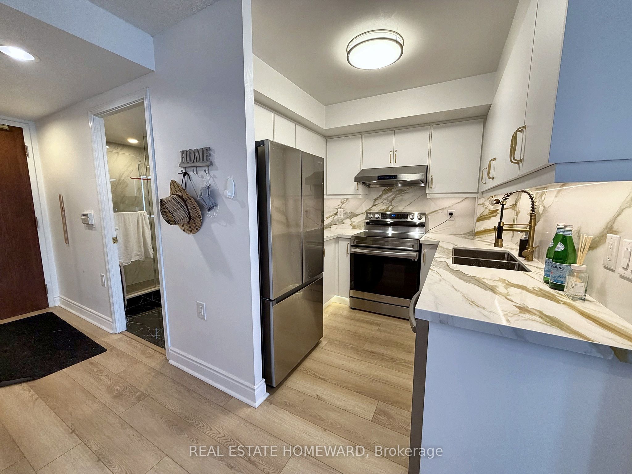 26 Olive Avenue 1709 Property Photo 2